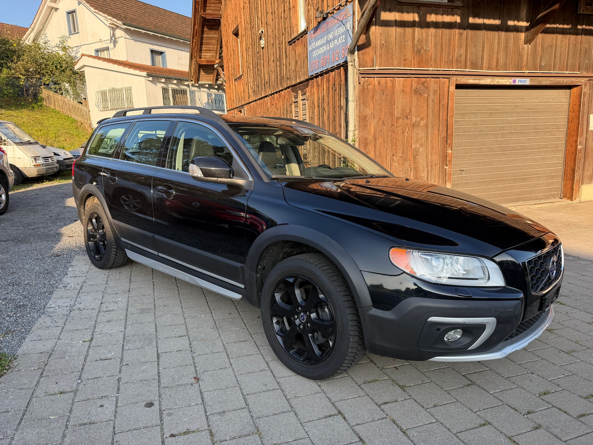 VOLVO XC70 D4 AWD Husky Edition Geartronic-image-8
