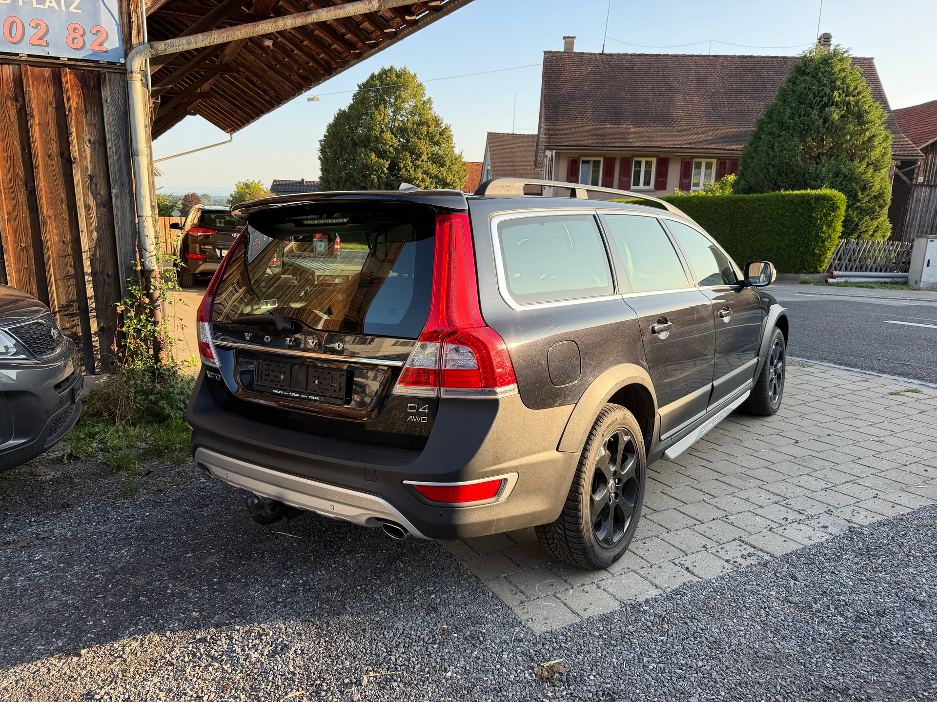 VOLVO XC70 D4 AWD Husky Edition Geartronic-image-7