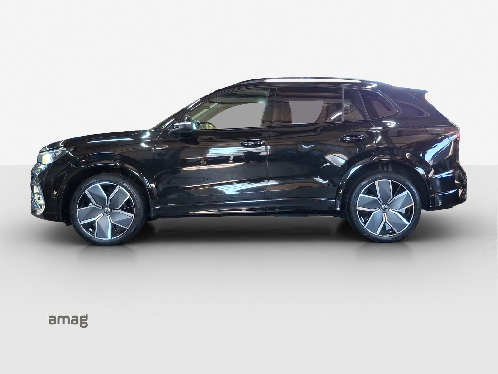 VW Tiguan 2.0 TSI DSG R-Line 4Motion-image-1