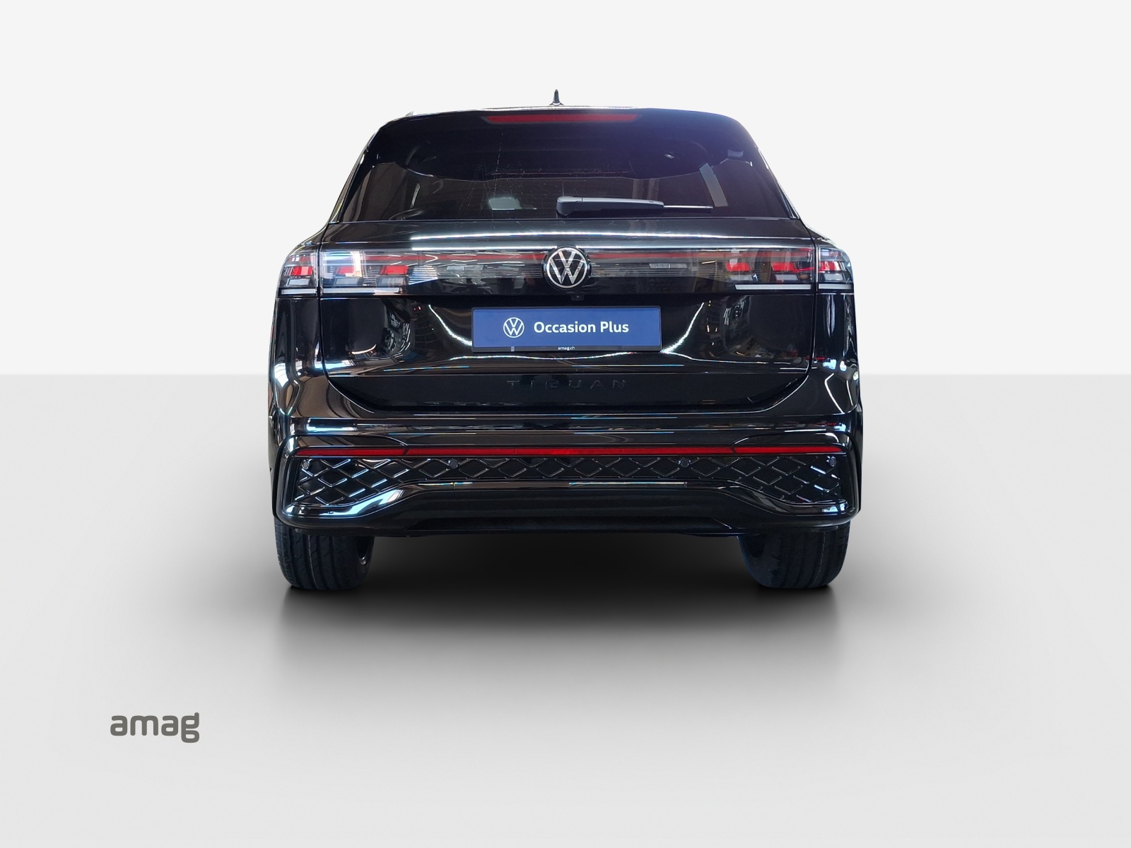 VW Tiguan 2.0 TSI DSG R-Line 4Motion-image-3