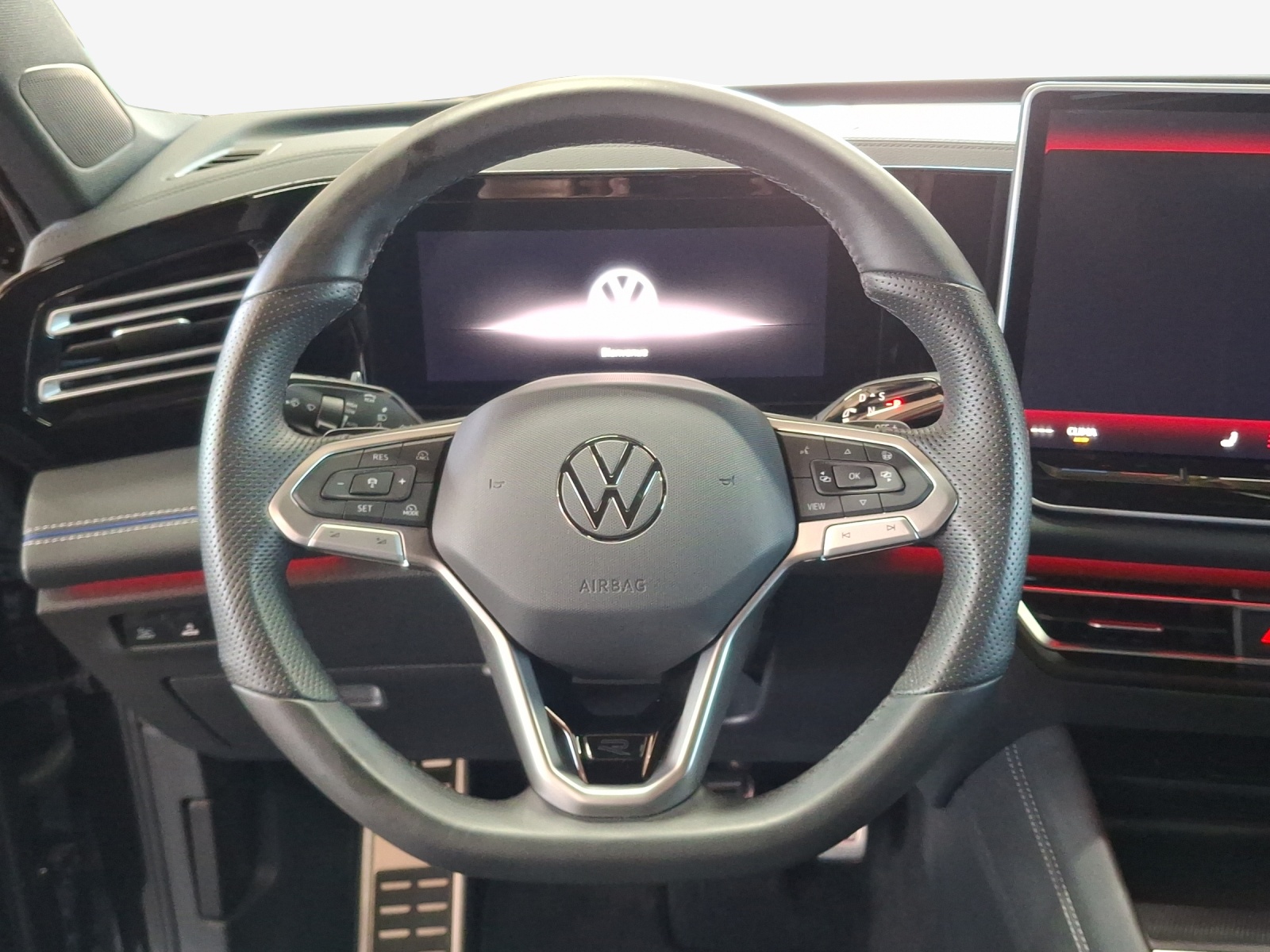 VW Tiguan 2.0 TSI DSG R-Line 4Motion-image-9