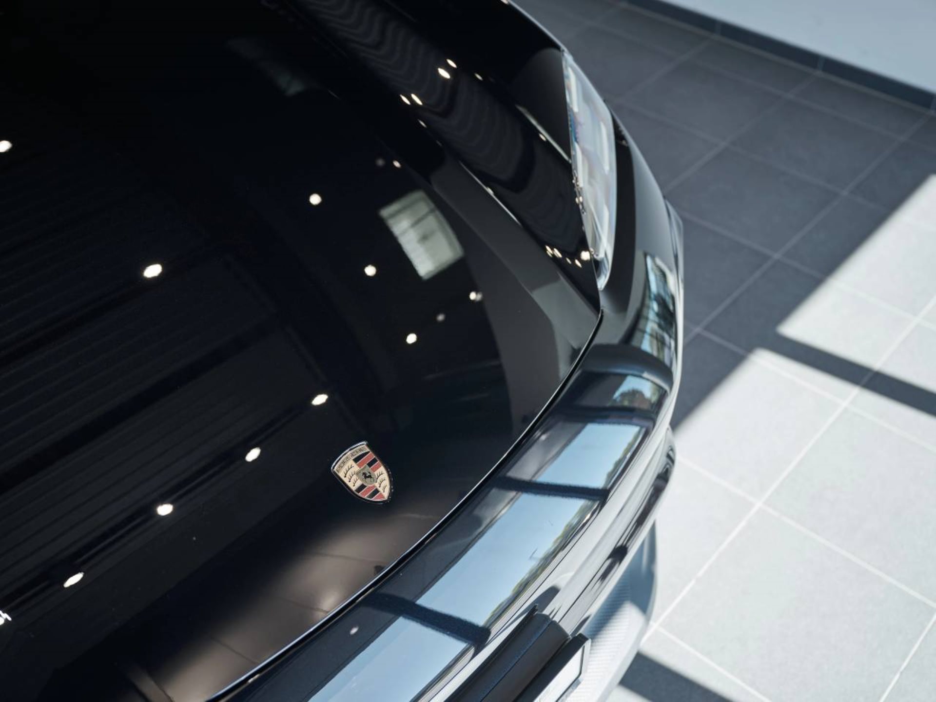 PORSCHE Macan 4-image-25
