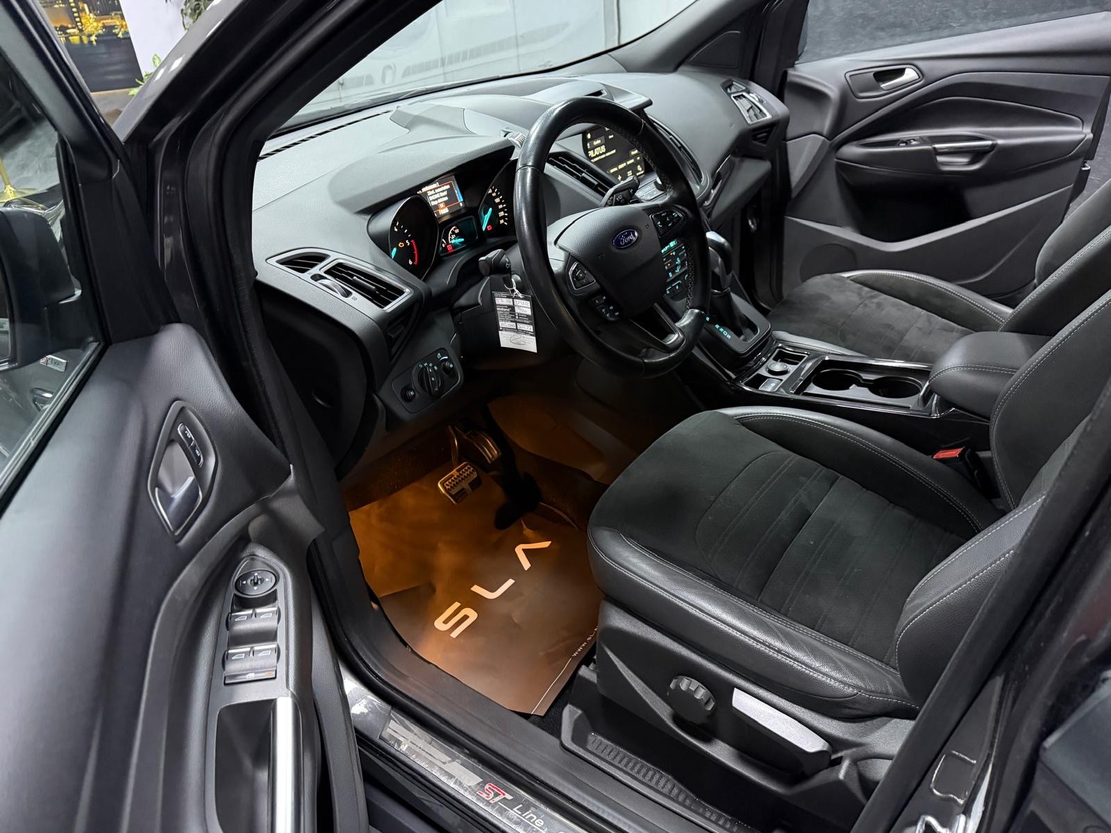 FORD Kuga 2.0 TDCi ST Line 4WD PowerShift-image-7
