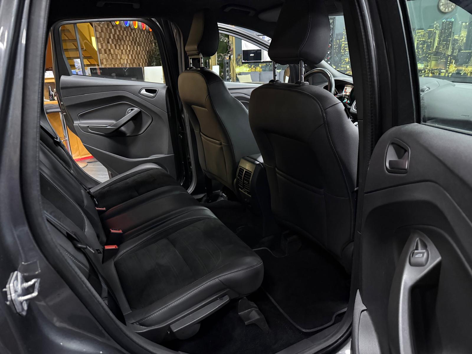 FORD Kuga 2.0 TDCi ST Line 4WD PowerShift-image-11
