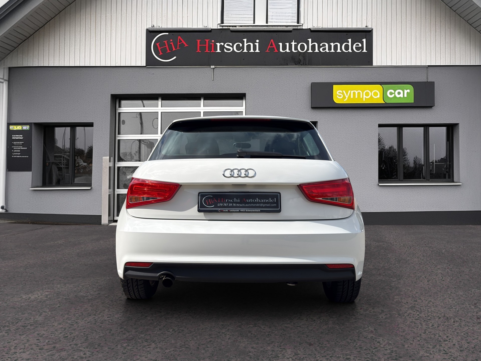 AUDI A1 1.0 TFSI S-tronic-image-8