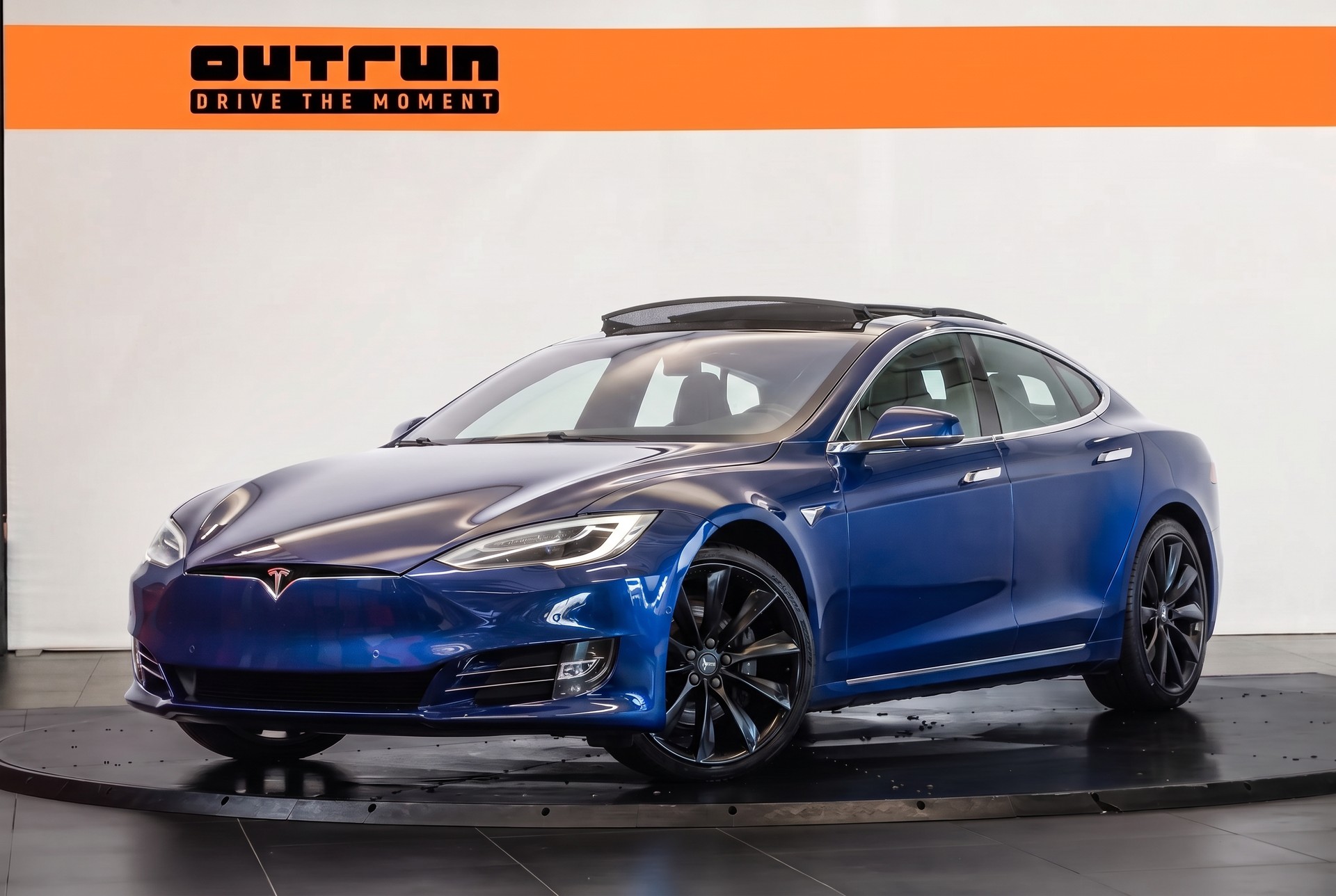TESLA Model S 100 D Autopilot / Toit panoramique / Jantes 21 pouces-image-0