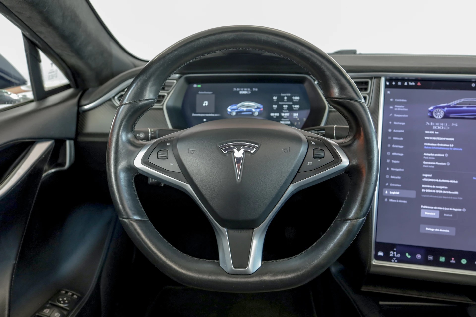 TESLA Model S 100 D Autopilot / Toit panoramique / Jantes 21 pouces-image-9