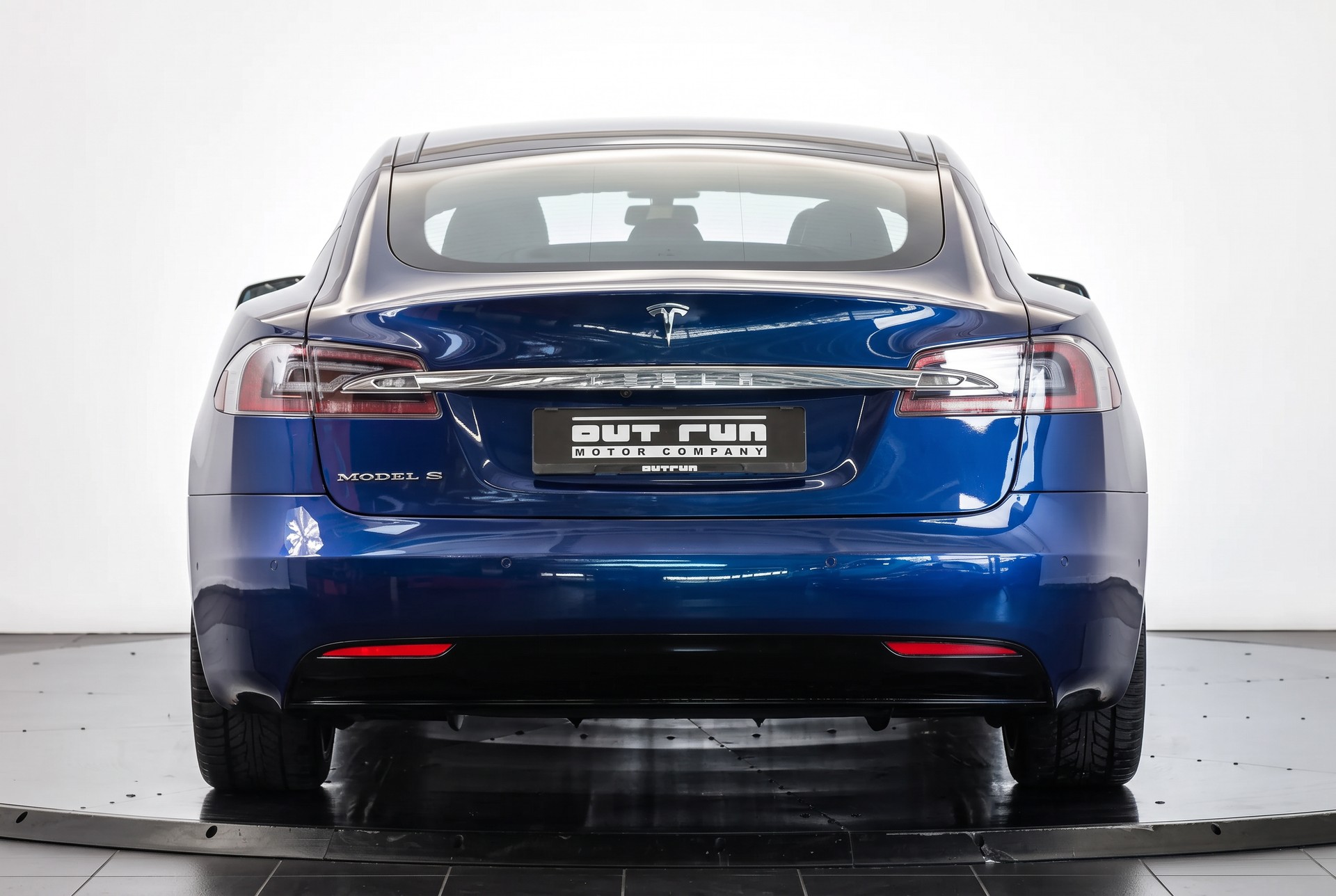TESLA Model S 100 D Autopilot / Toit panoramique / Jantes 21 pouces-image-2