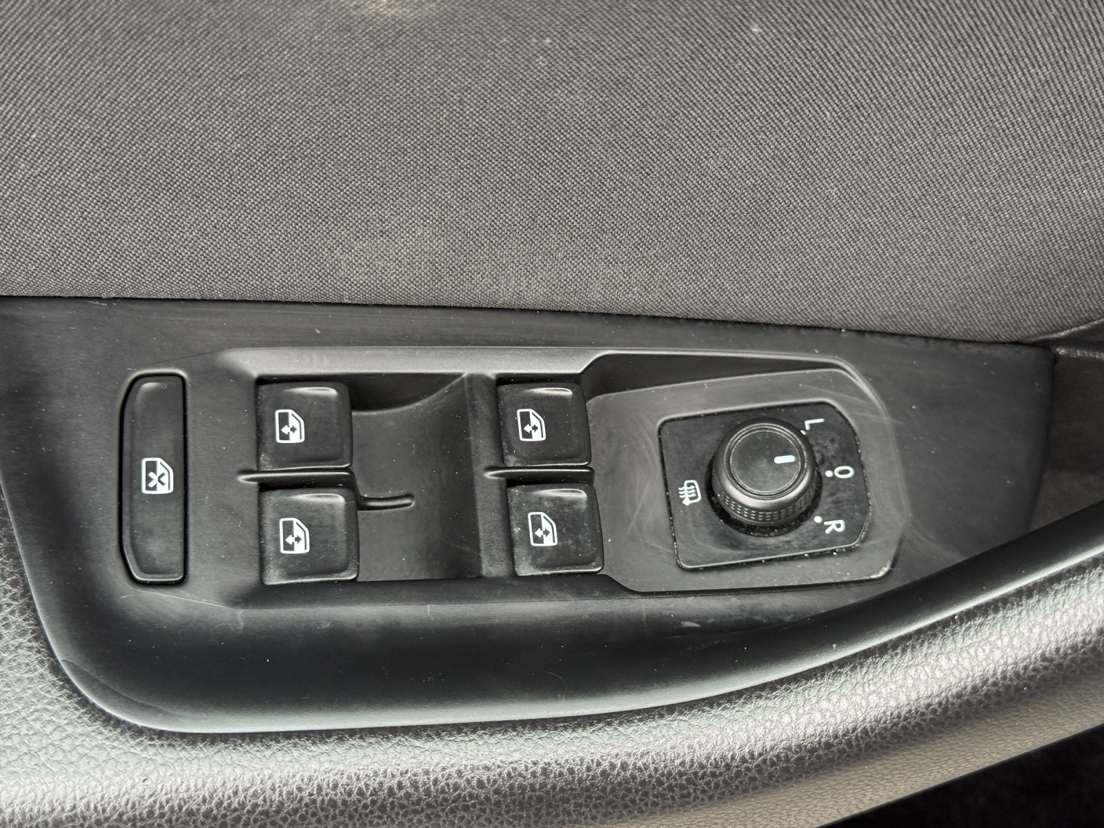 VW Passat Variant 2.0 TDI SCR BMT Comfortline DSG-image-19