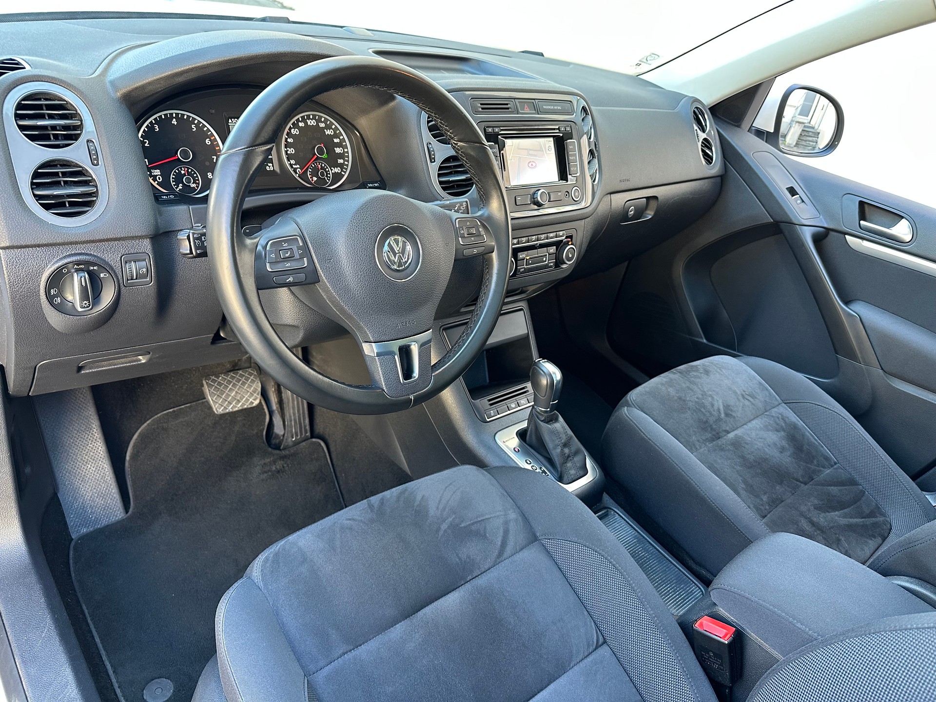 VW Tiguan 2.0 TSI Sport&Style 4Motion DSG-image-9