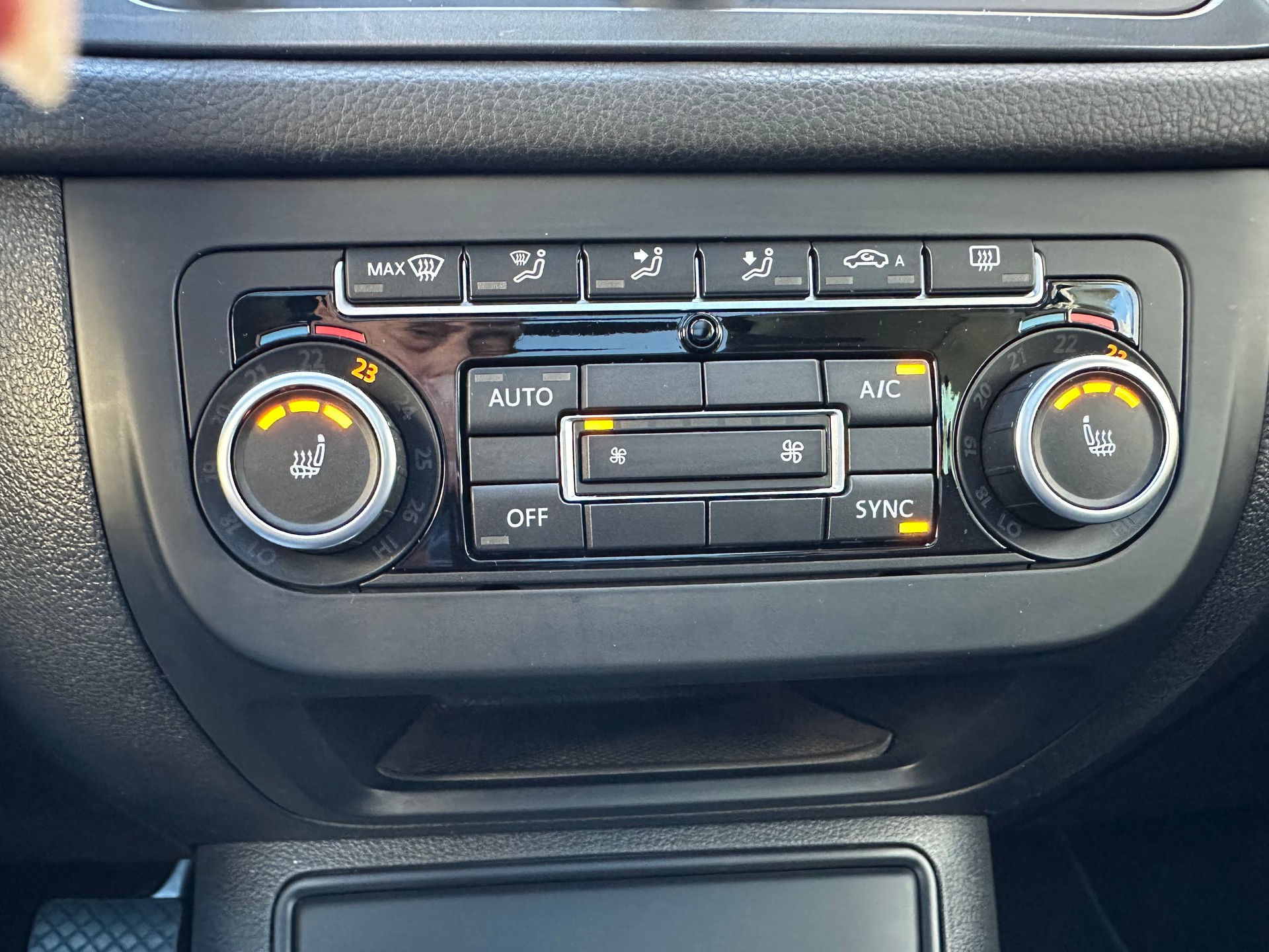 VW Tiguan 2.0 TSI Sport&Style 4Motion DSG-image-19