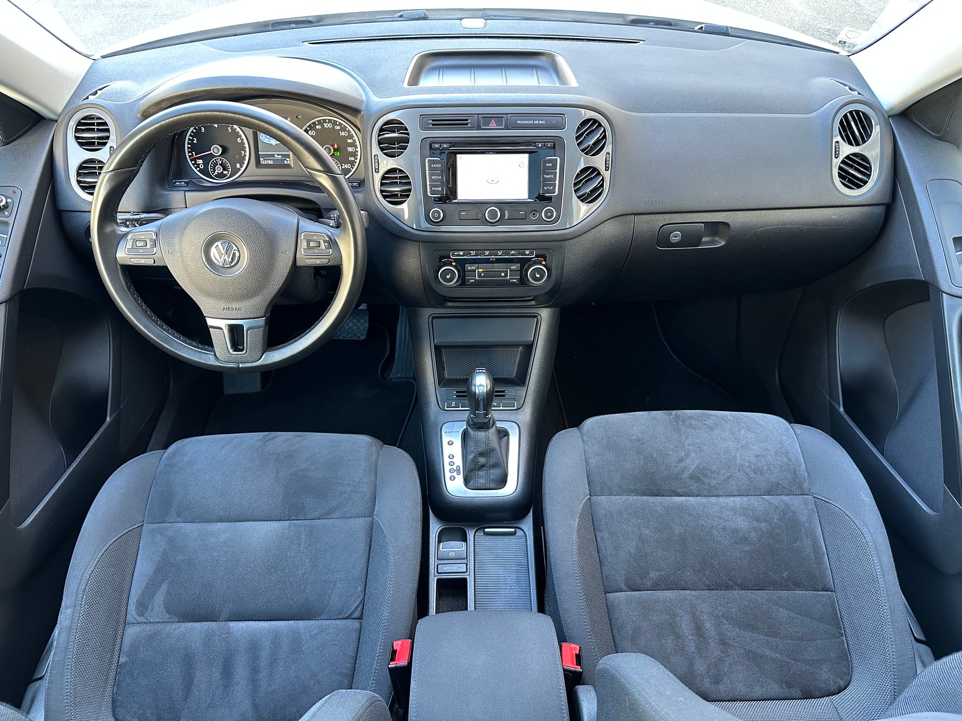 VW Tiguan 2.0 TSI Sport&Style 4Motion DSG-image-8