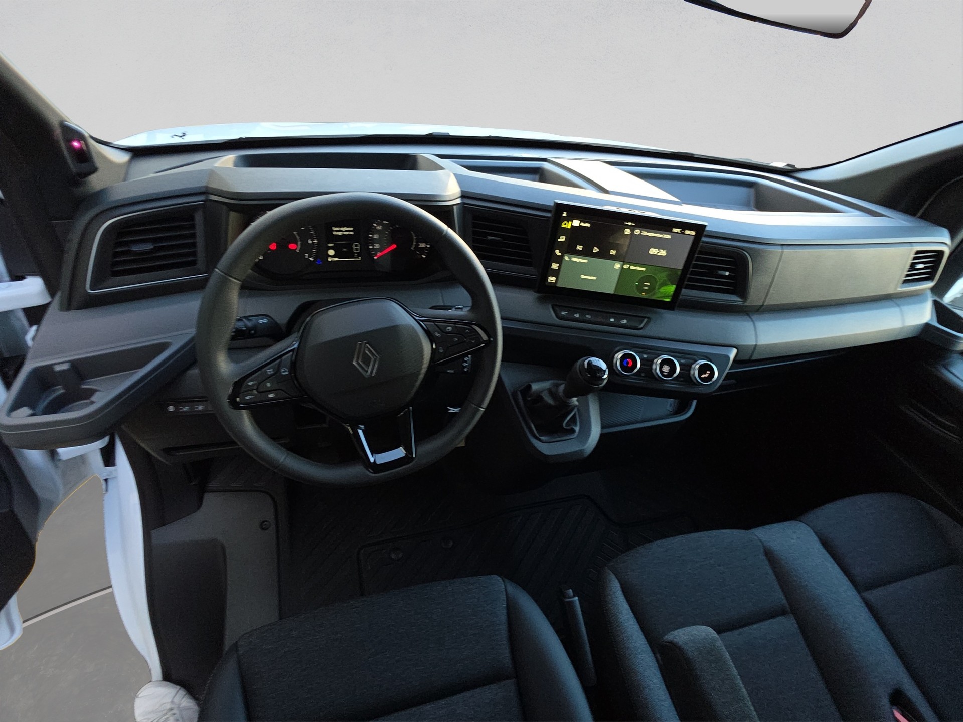 RENAULT Master T35 2.0 Blue dCi 150 L2H2 Advance-image-10