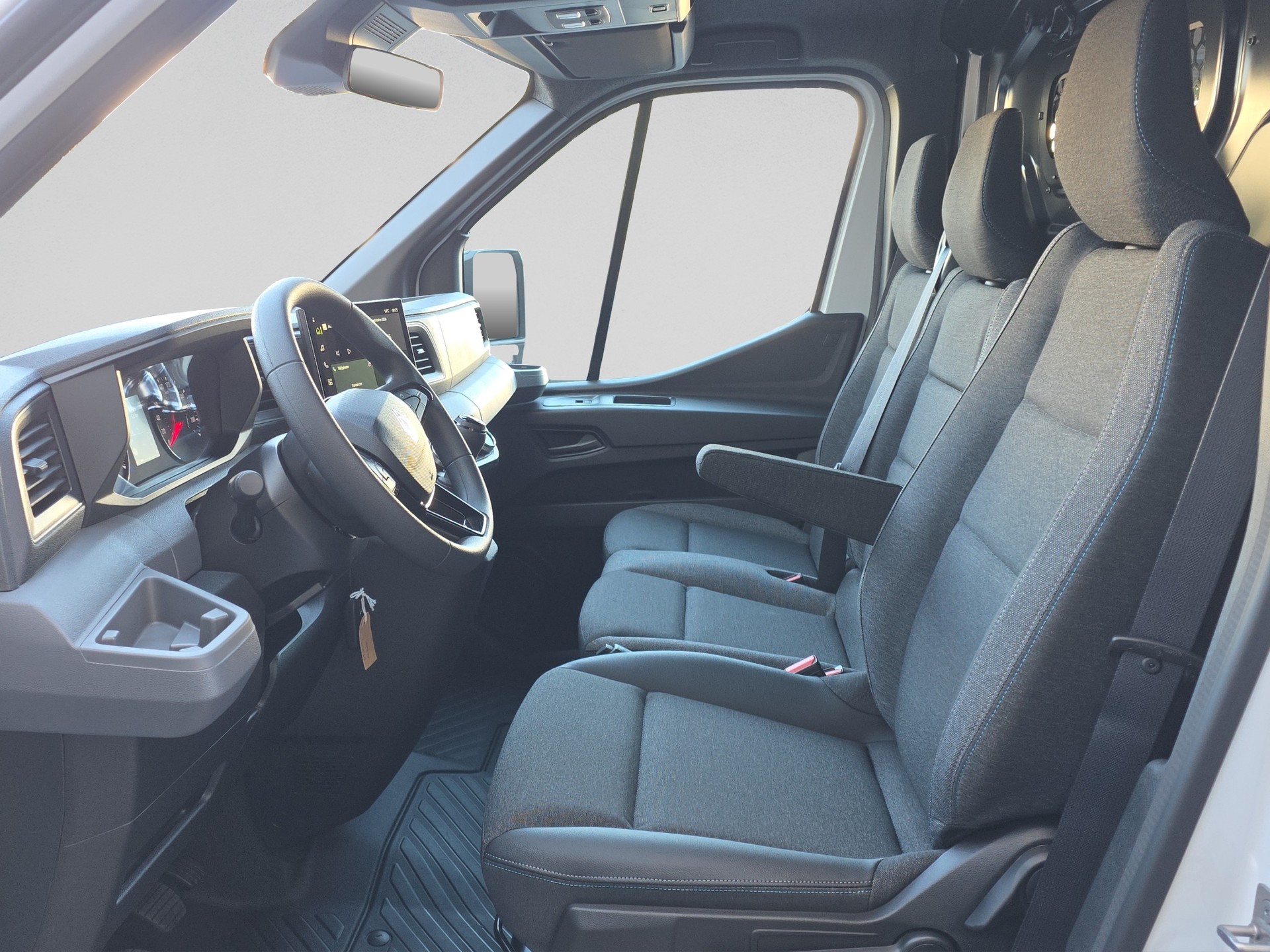 RENAULT Master T35 2.0 Blue dCi 150 L2H2 Advance-image-8