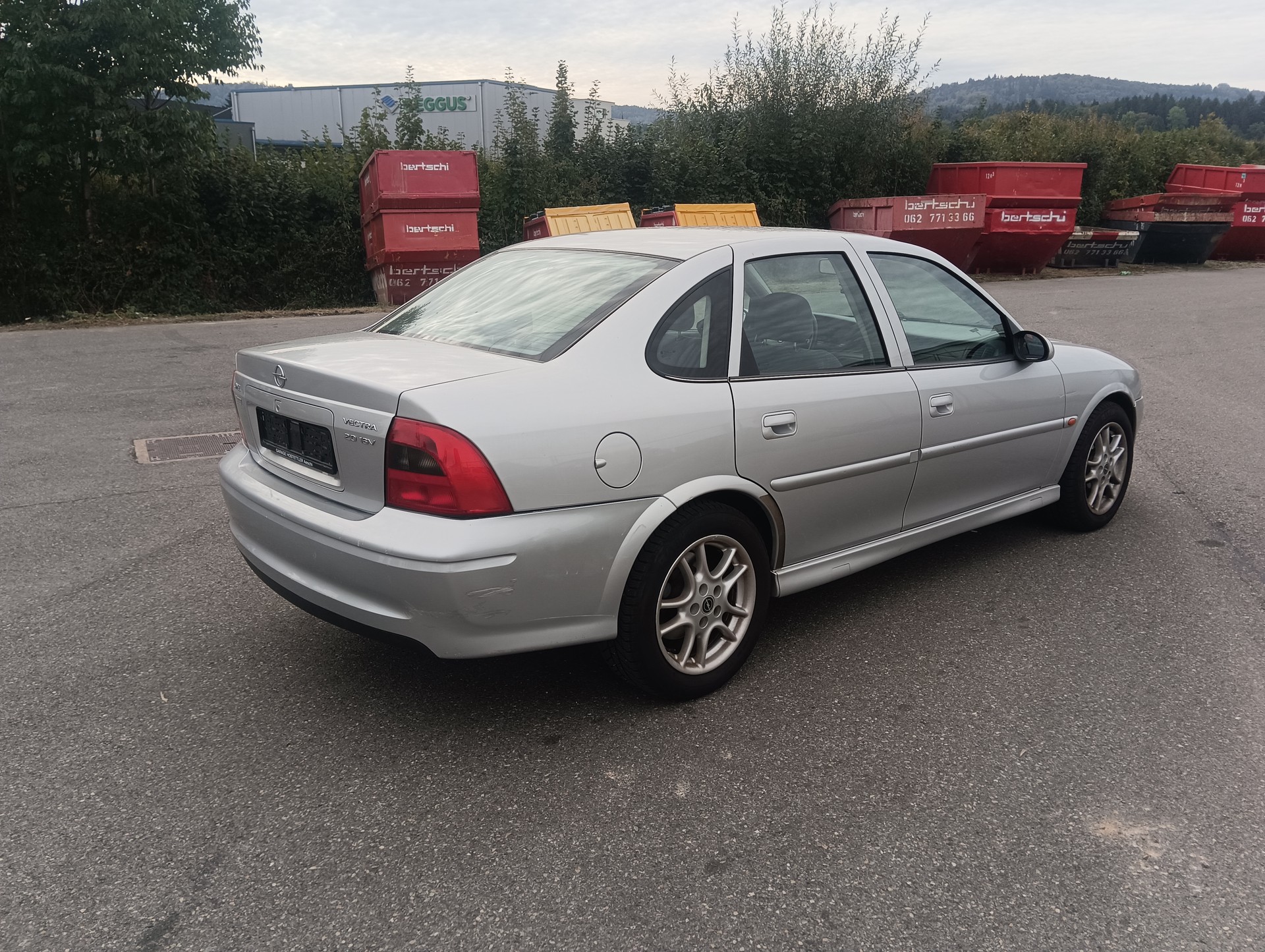 OPEL VECTRA-image-2
