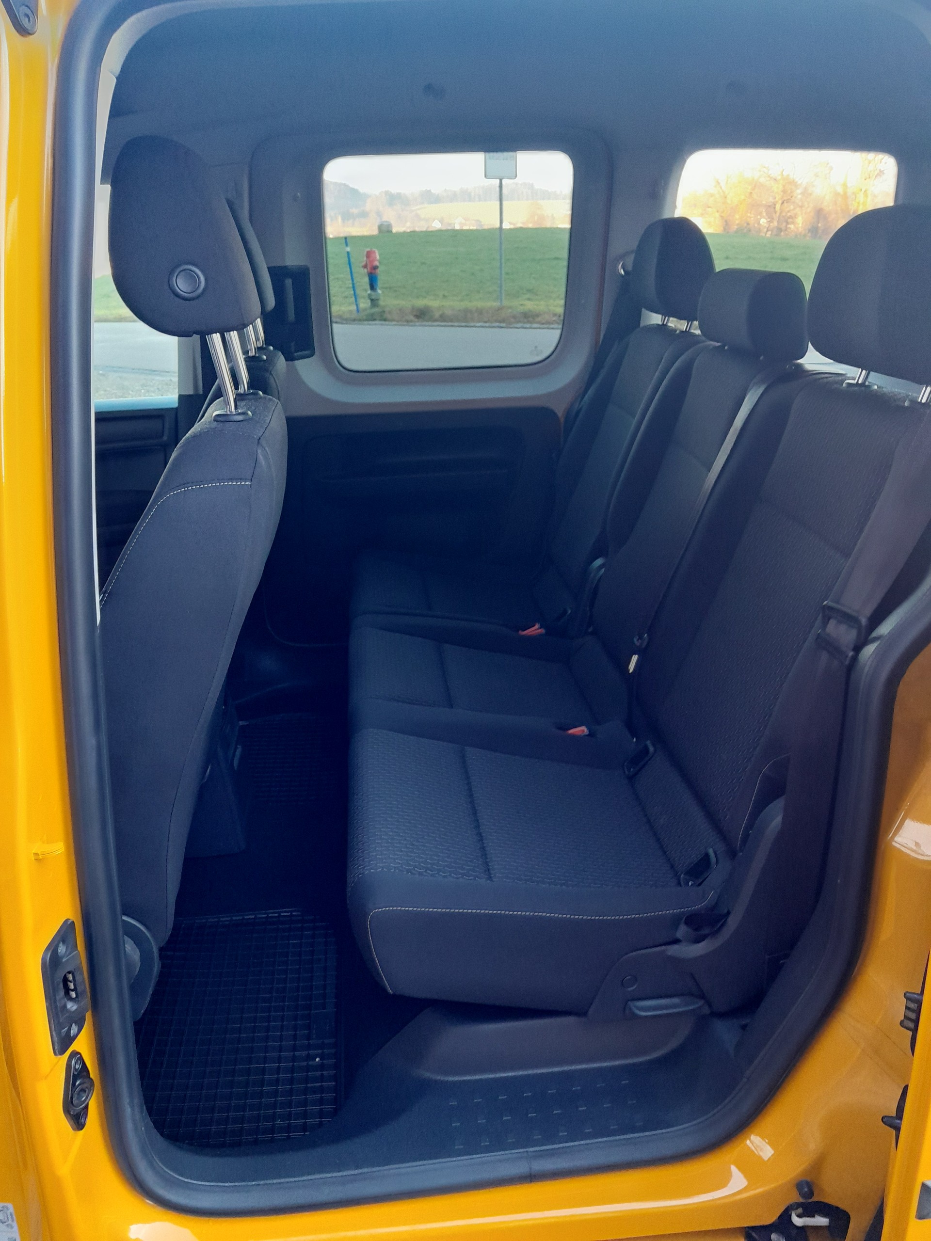 VW Caddy 2.0 TDI Trendline 4Motion-image-13