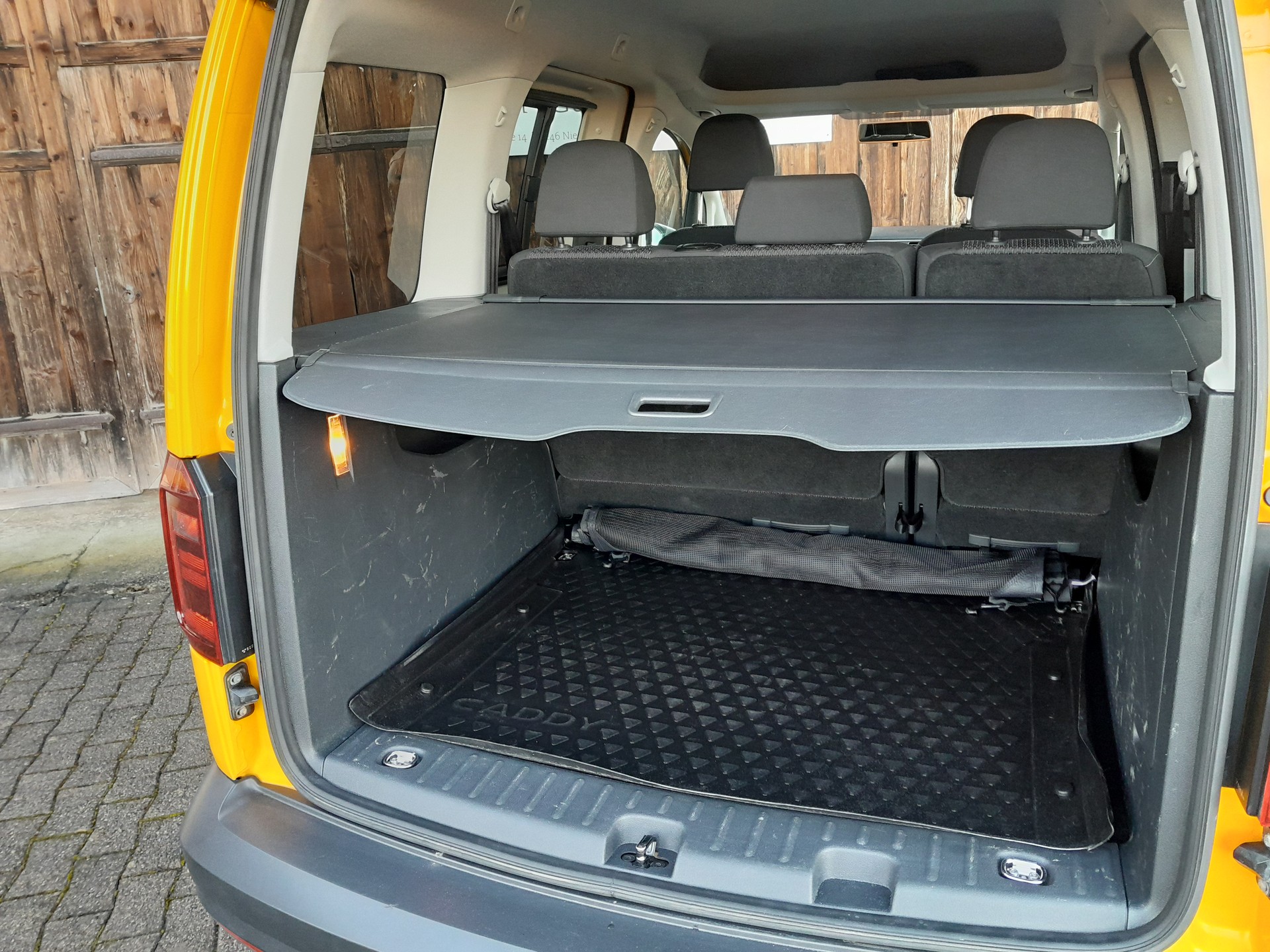 VW Caddy 2.0 TDI Trendline 4Motion-image-2