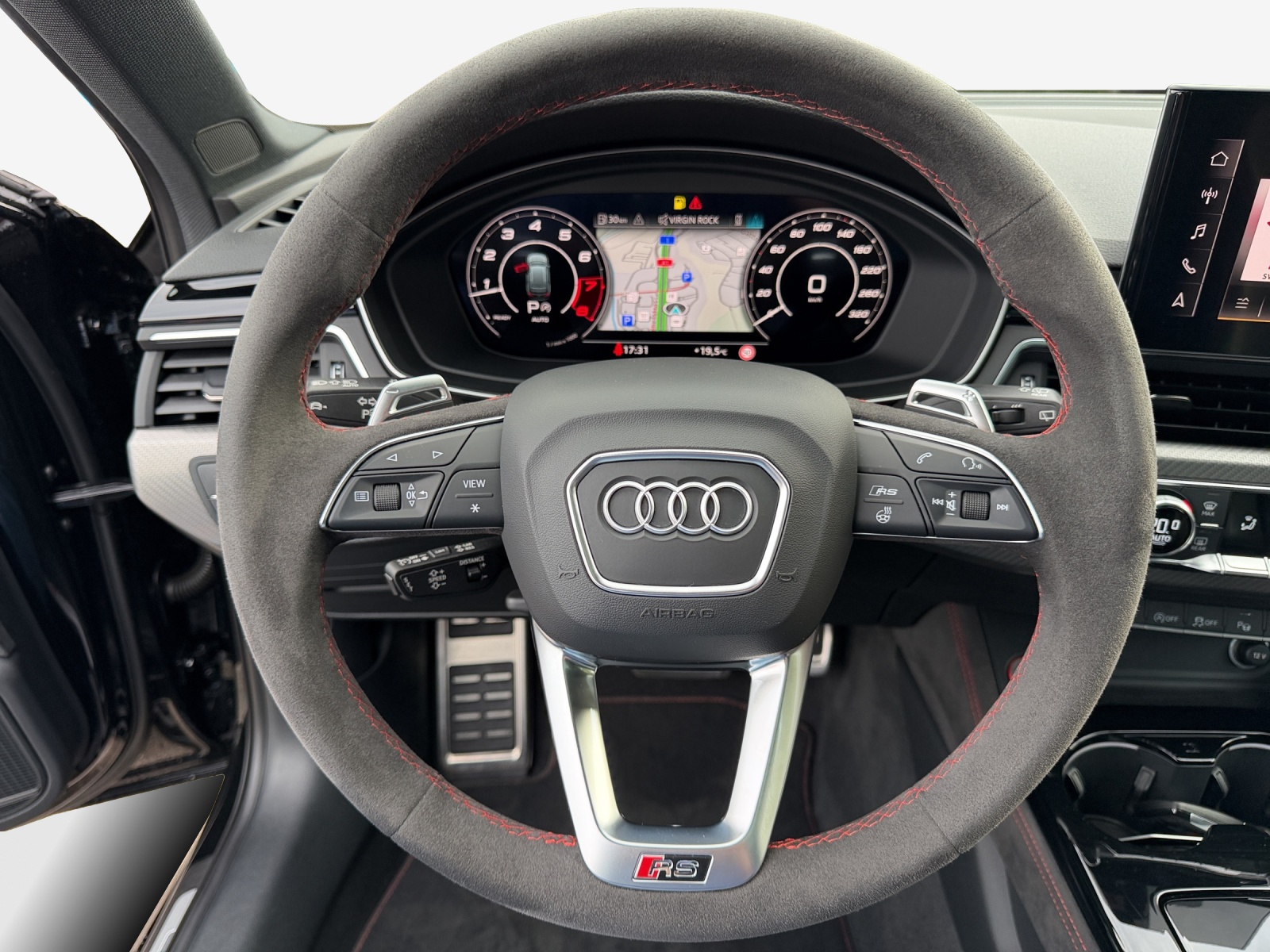 AUDI RS4 Avant quattro tiptronic-image-9