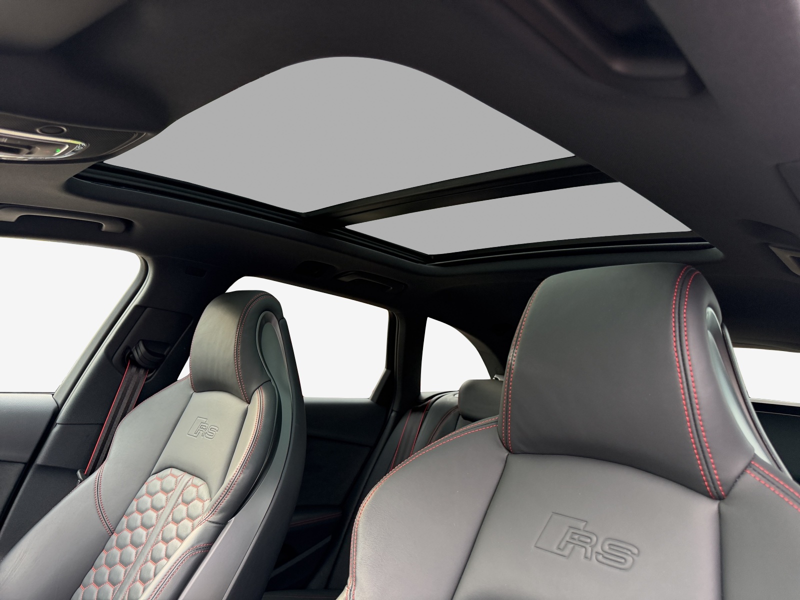AUDI RS4 Avant quattro tiptronic-image-14