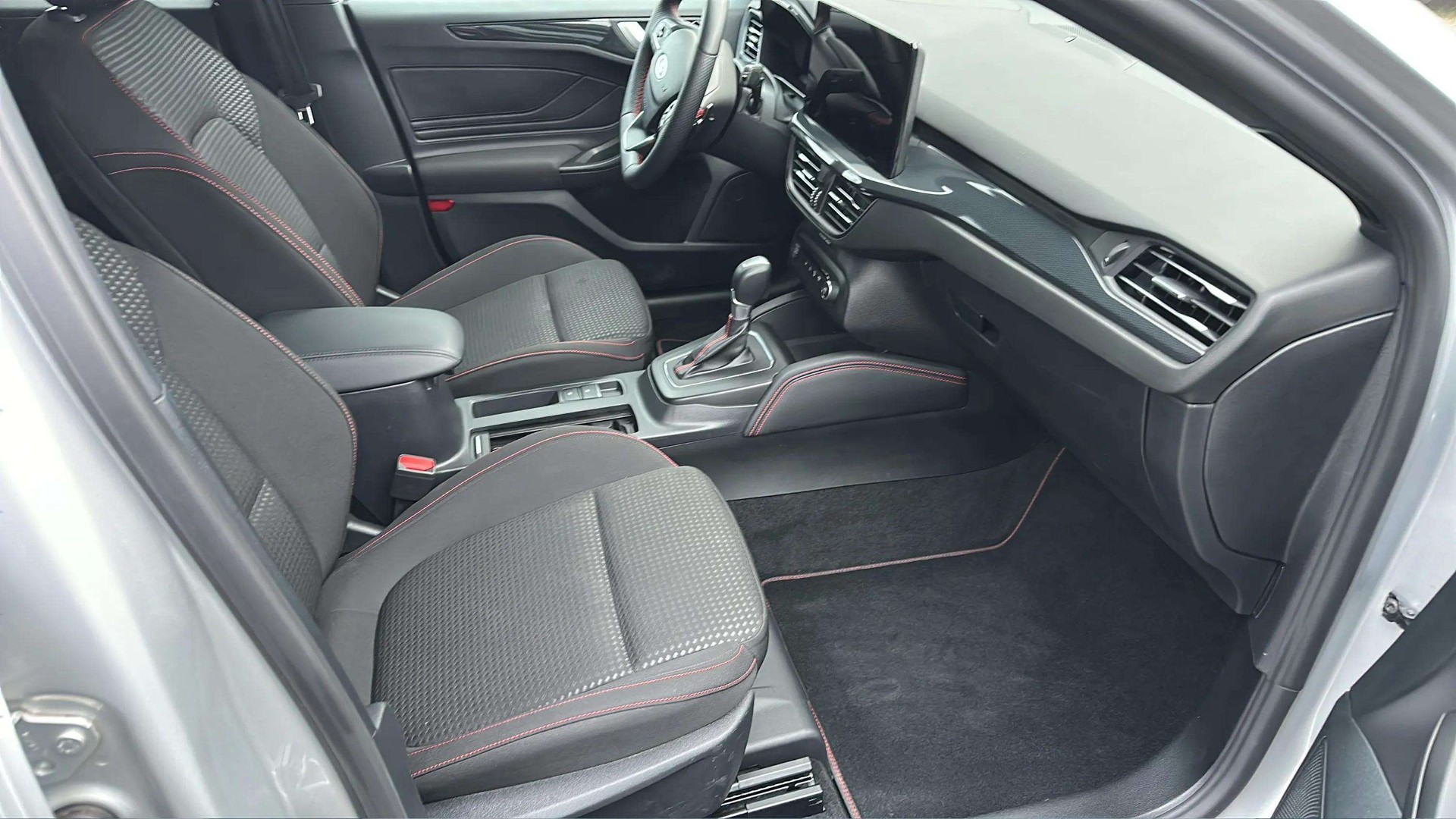 FORD Focus 1.0 MHEV ST-Line X Automat 155PS mit B&O Soundsystem & Werksgarantie-image-11