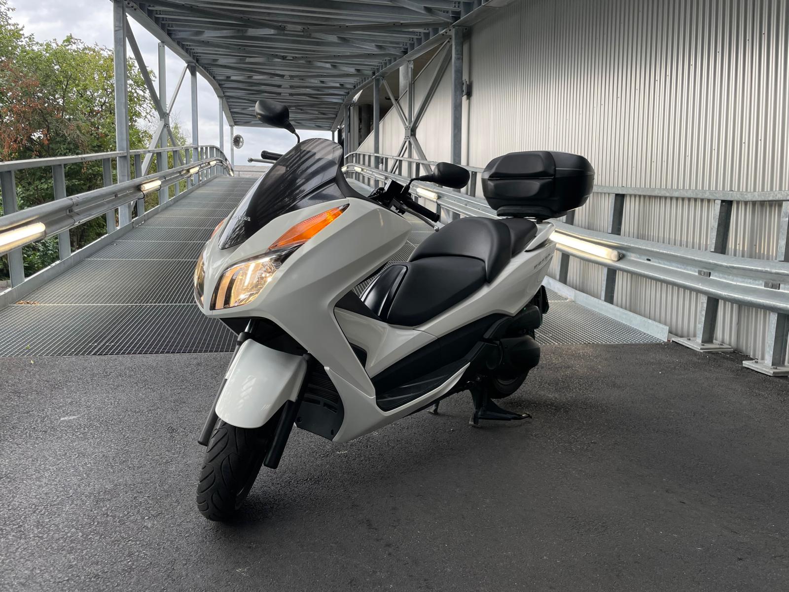 HONDA NSS 300 A ABS-showroom-element-2