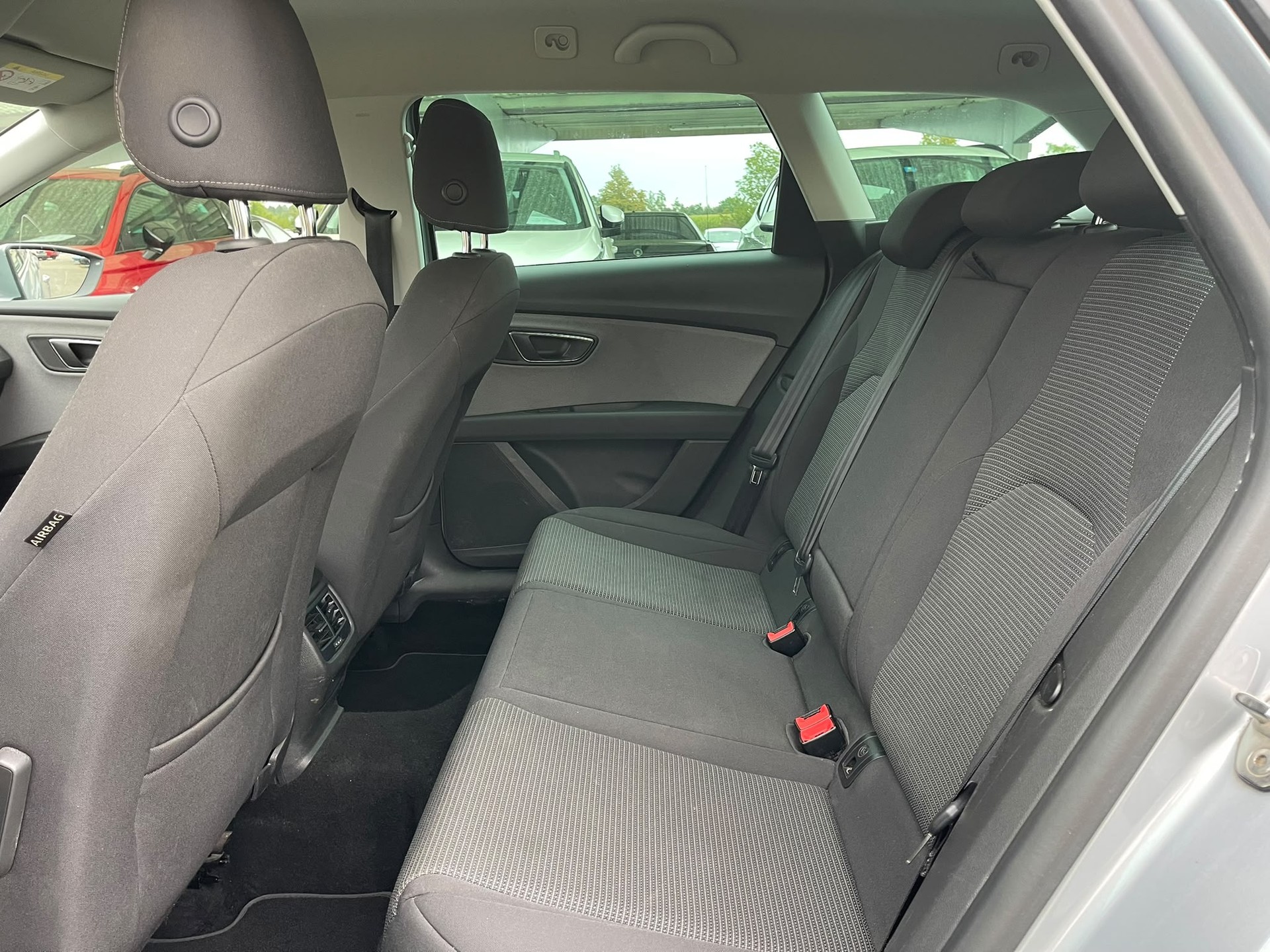 SEAT Leon ST 1.6 TDI CR Style DSG-image-7