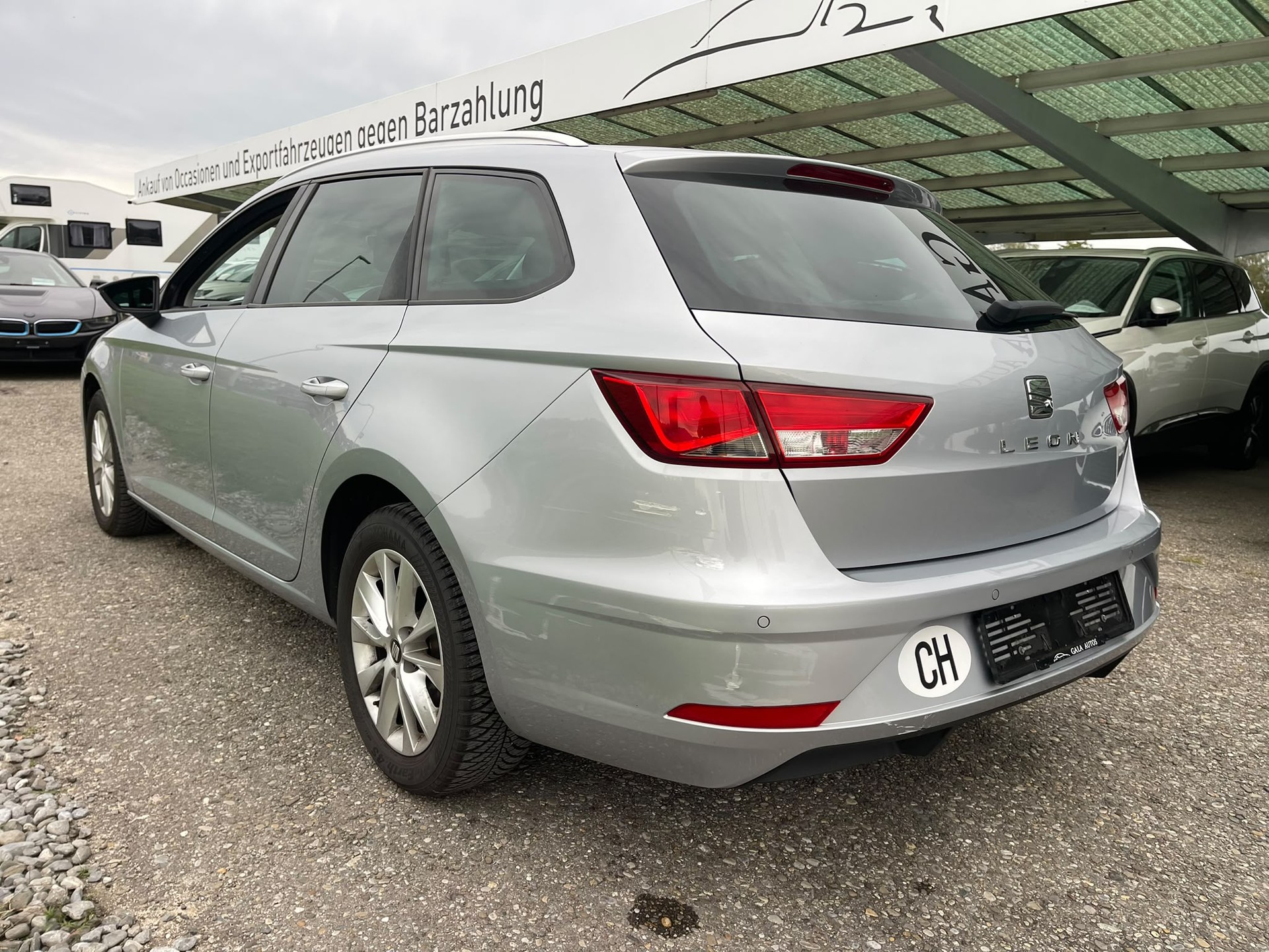SEAT Leon ST 1.6 TDI CR Style DSG-image-5