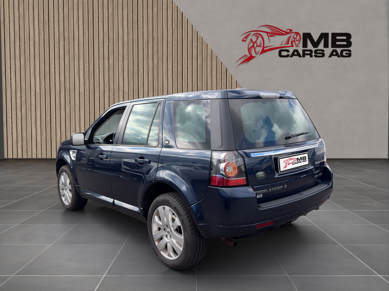 LAND ROVER Freelander 2.0 HSE Automatic-image-2
