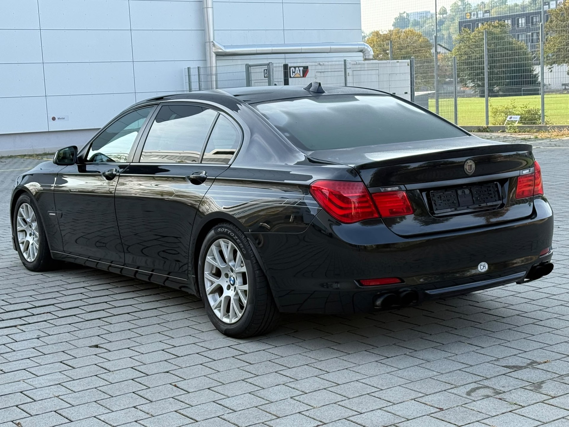 BMW 740i L-image-3