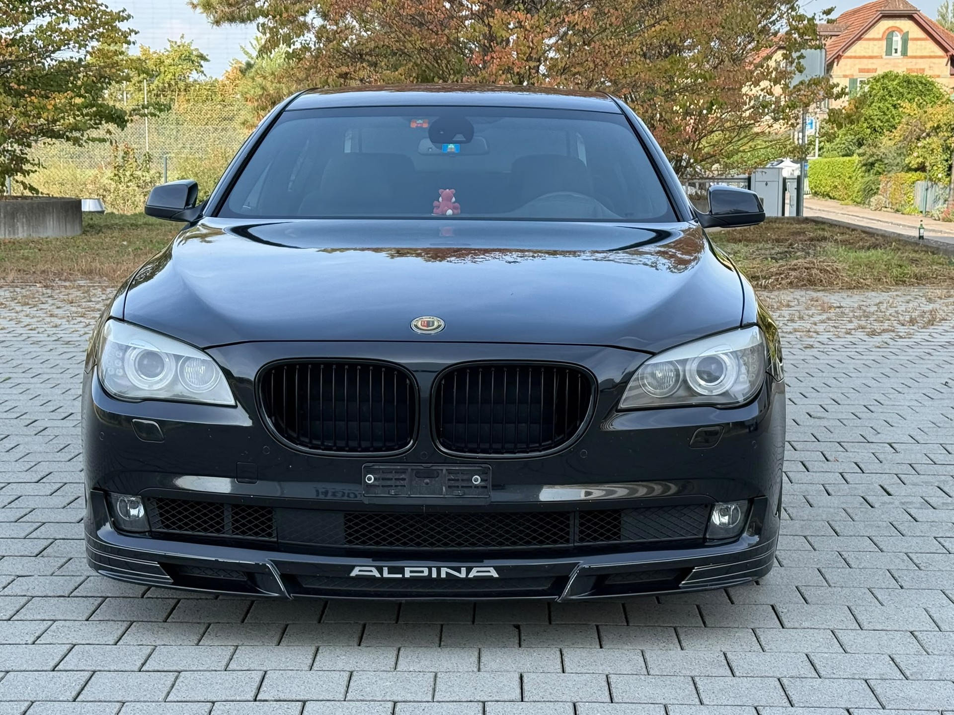 BMW 740i L-image-2