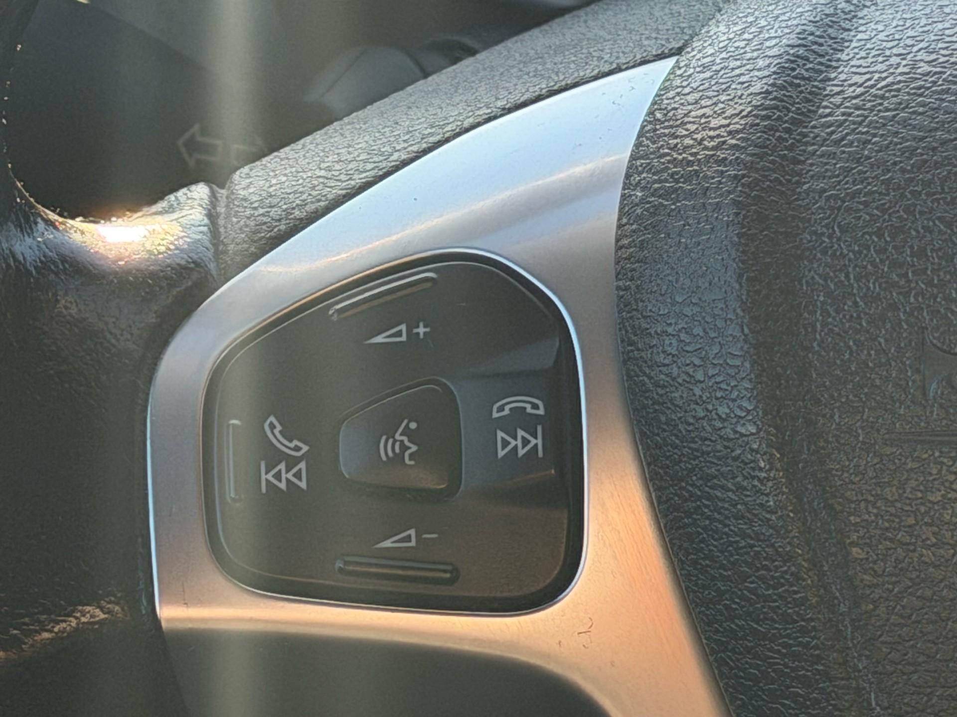 FORD Tourneo Courier 1.0 SCTi Trend-image-13