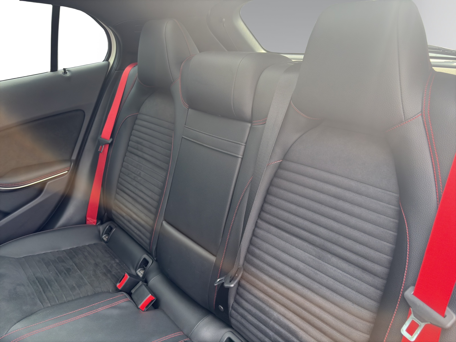 MERCEDES-BENZ GLA 45 AMG 4Matic 7G-DCT-image-9