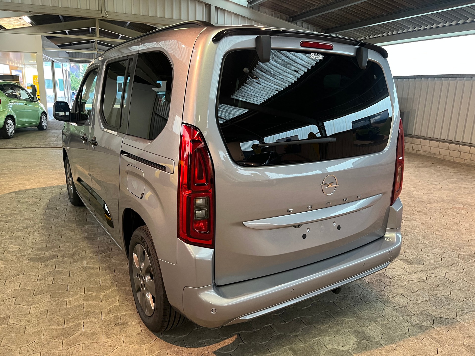 OPEL Combo 1.5 VIVA Automat-image-5