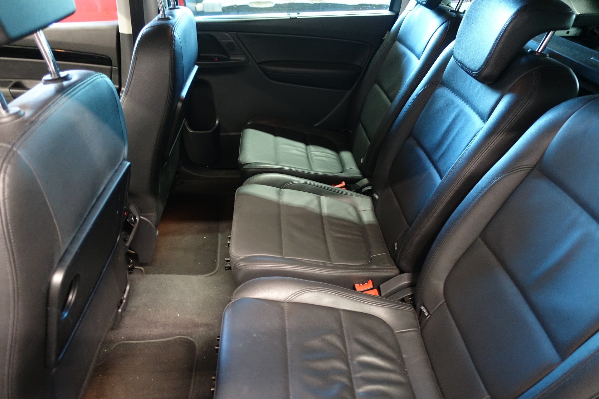SEAT Alhambra 2.0 TDI Style Eco DSG-image-9