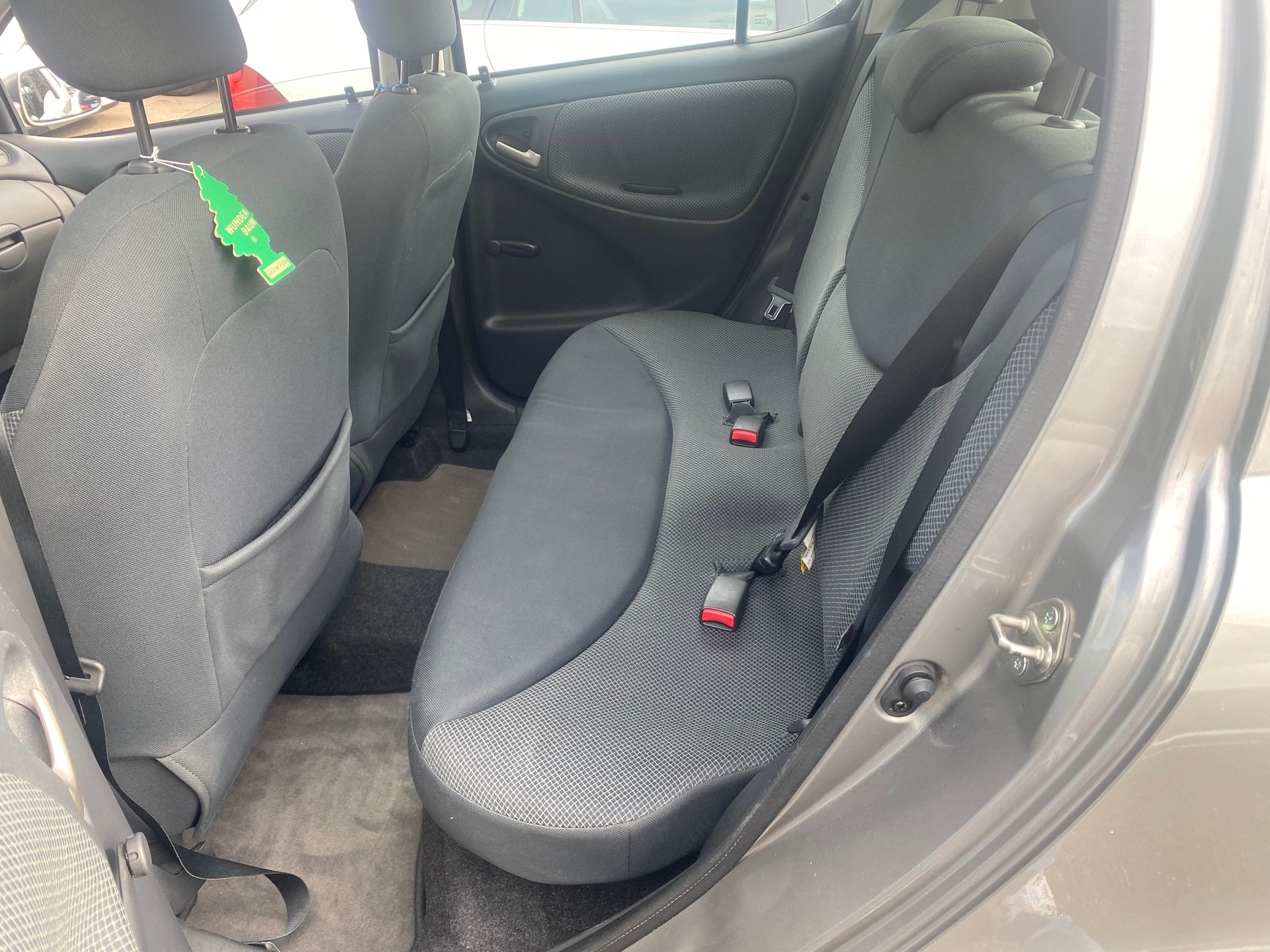 TOYOTA Yaris 1.3-image-11