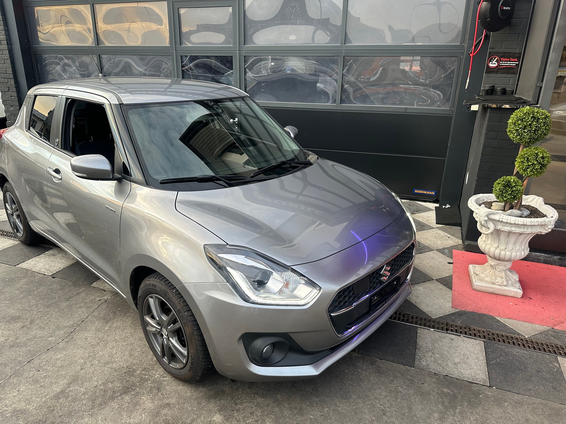 SUZUKI Swift 1.0 12V Tradizio Top Automatic-showroom-element-3
