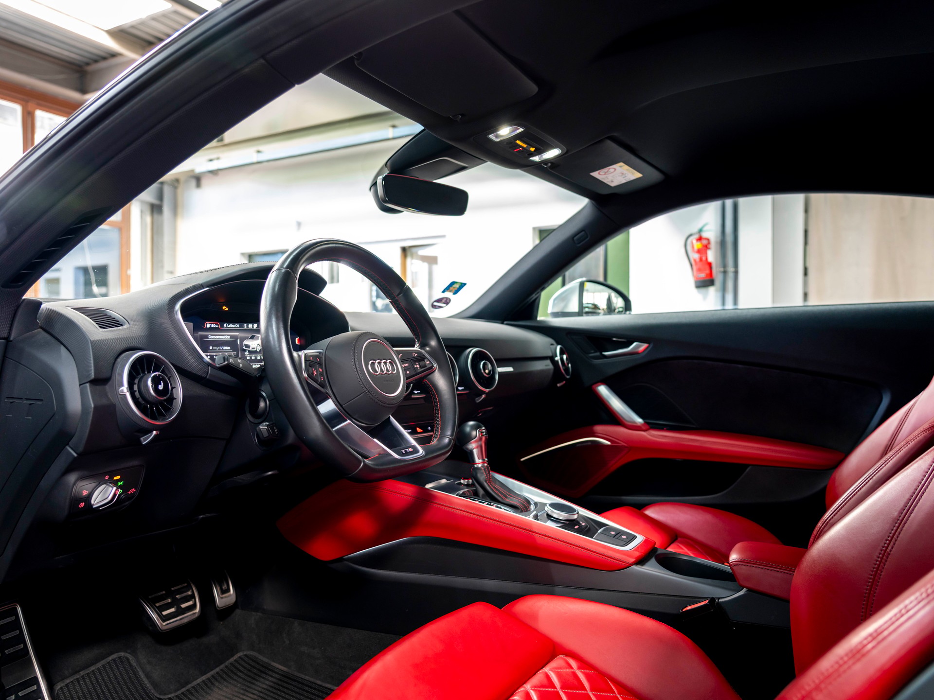 AUDI TTS Coupé 2.0 TFSI quattro S-tronic-image-13