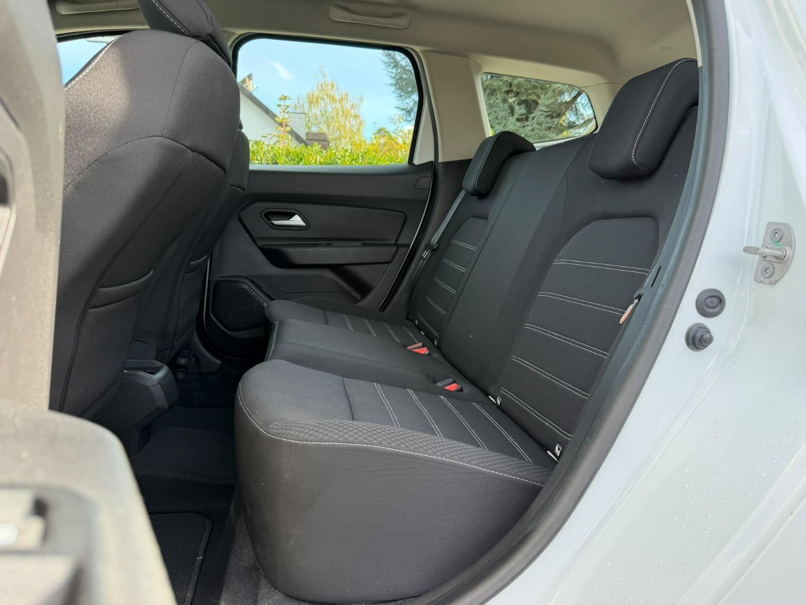 DACIA Duster TCe 150 Comfort 4x4-image-19