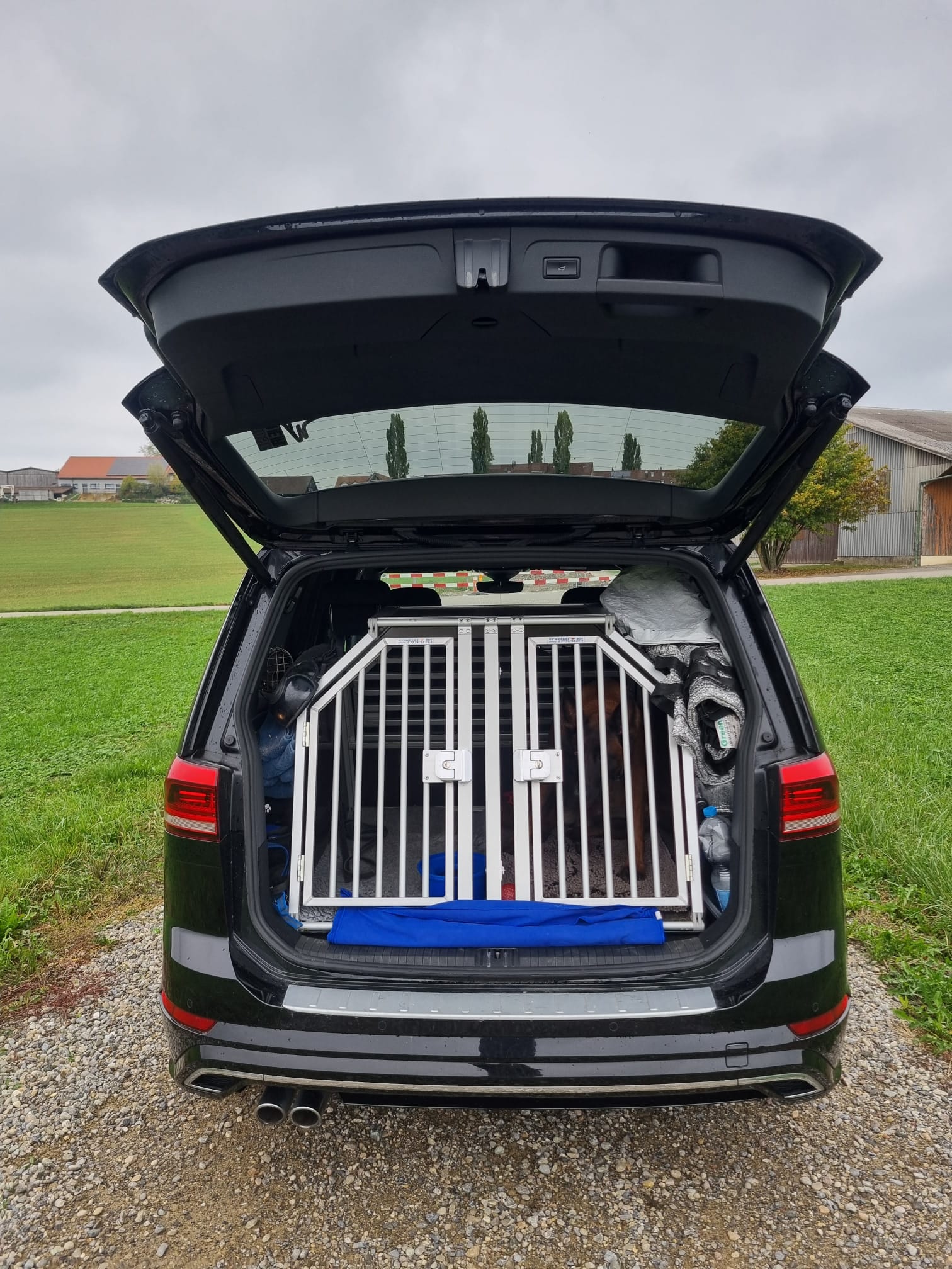 VW TOURAN-image-2