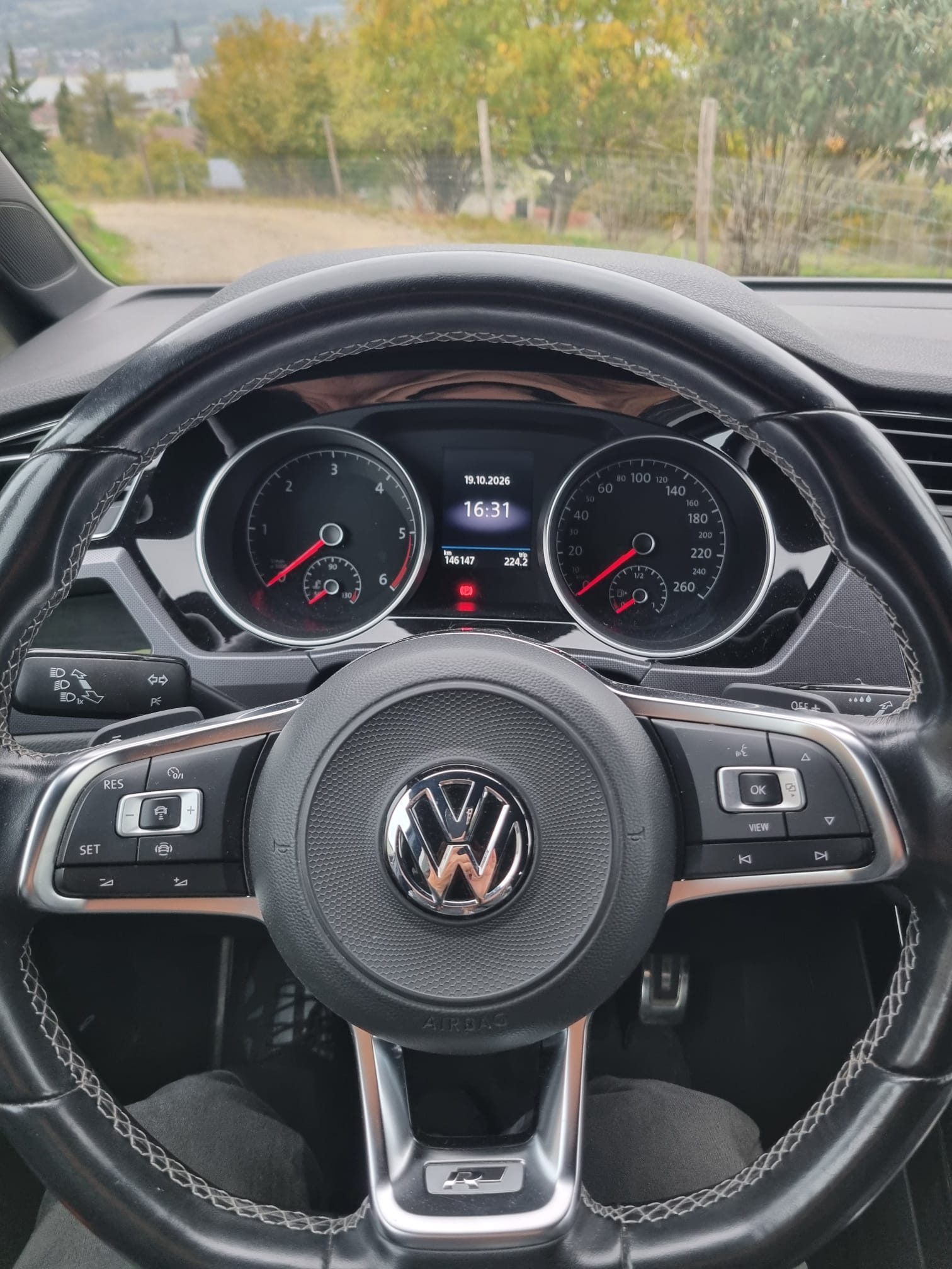 VW TOURAN-image-5