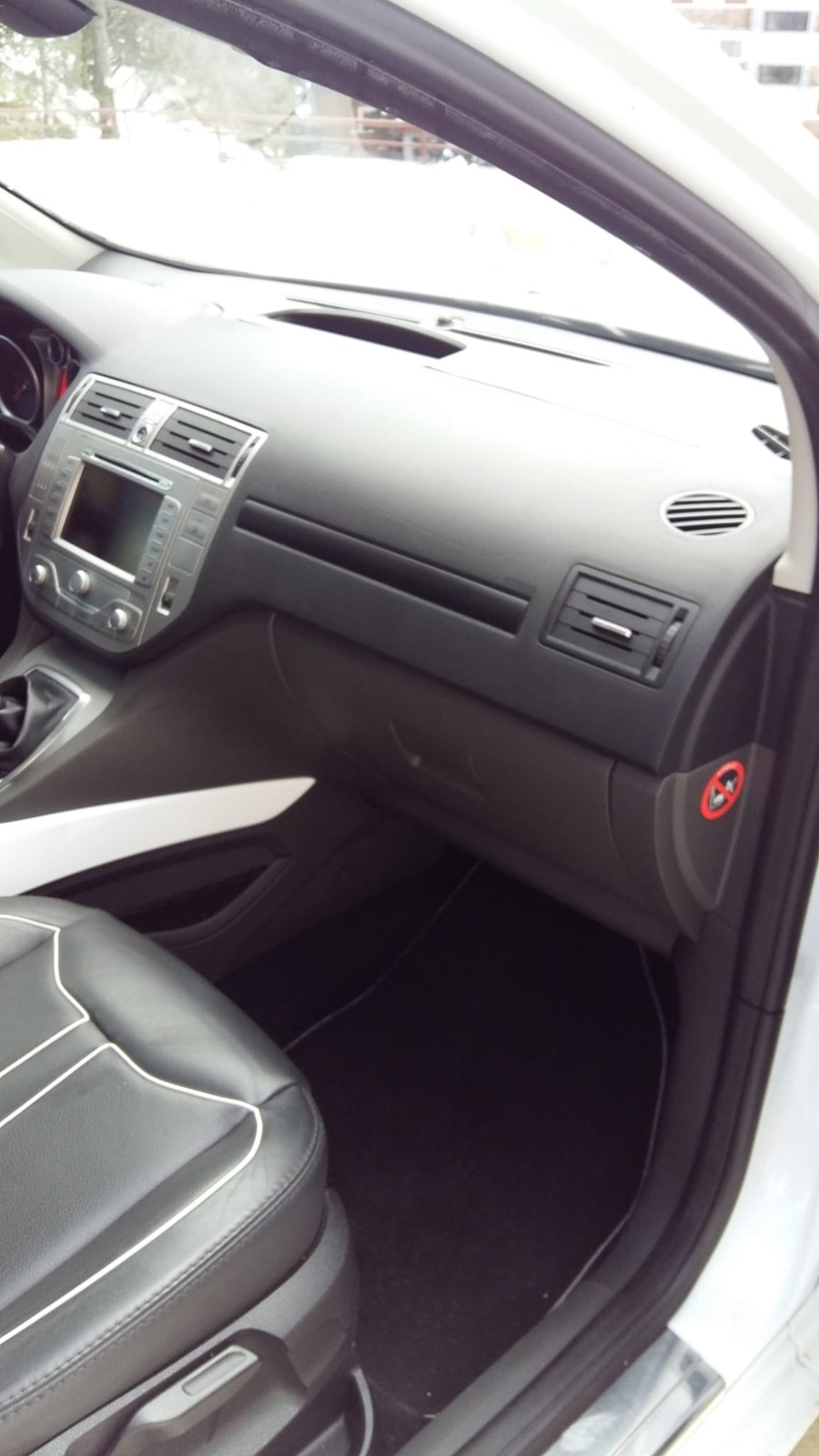 FORD Kuga 2.0 TDCi Individual 4WD-image-10