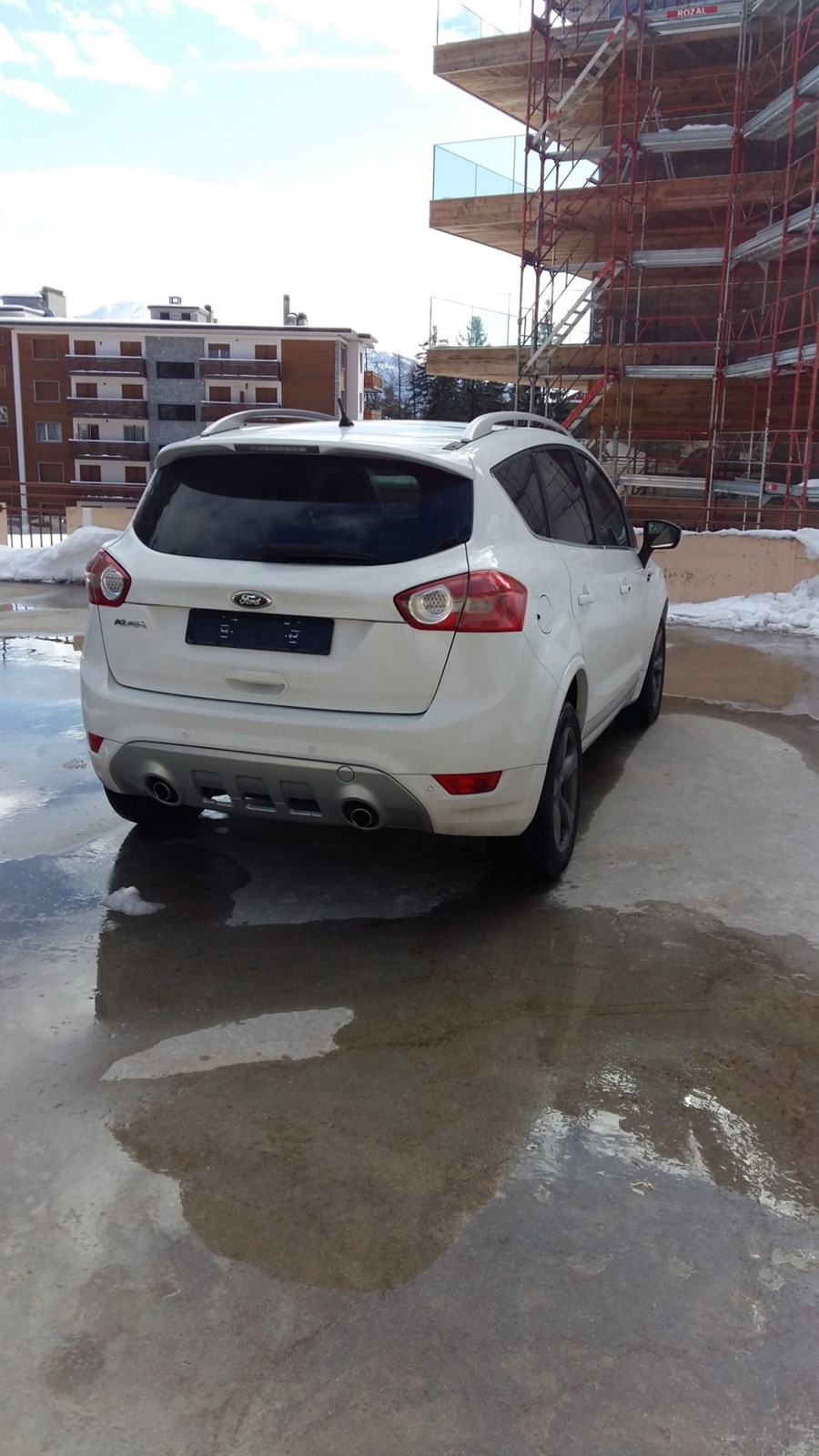 FORD Kuga 2.0 TDCi Individual 4WD-image-12