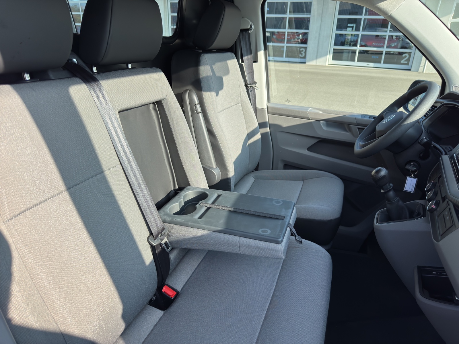 VW T6.1 2.0 TDI-image-13