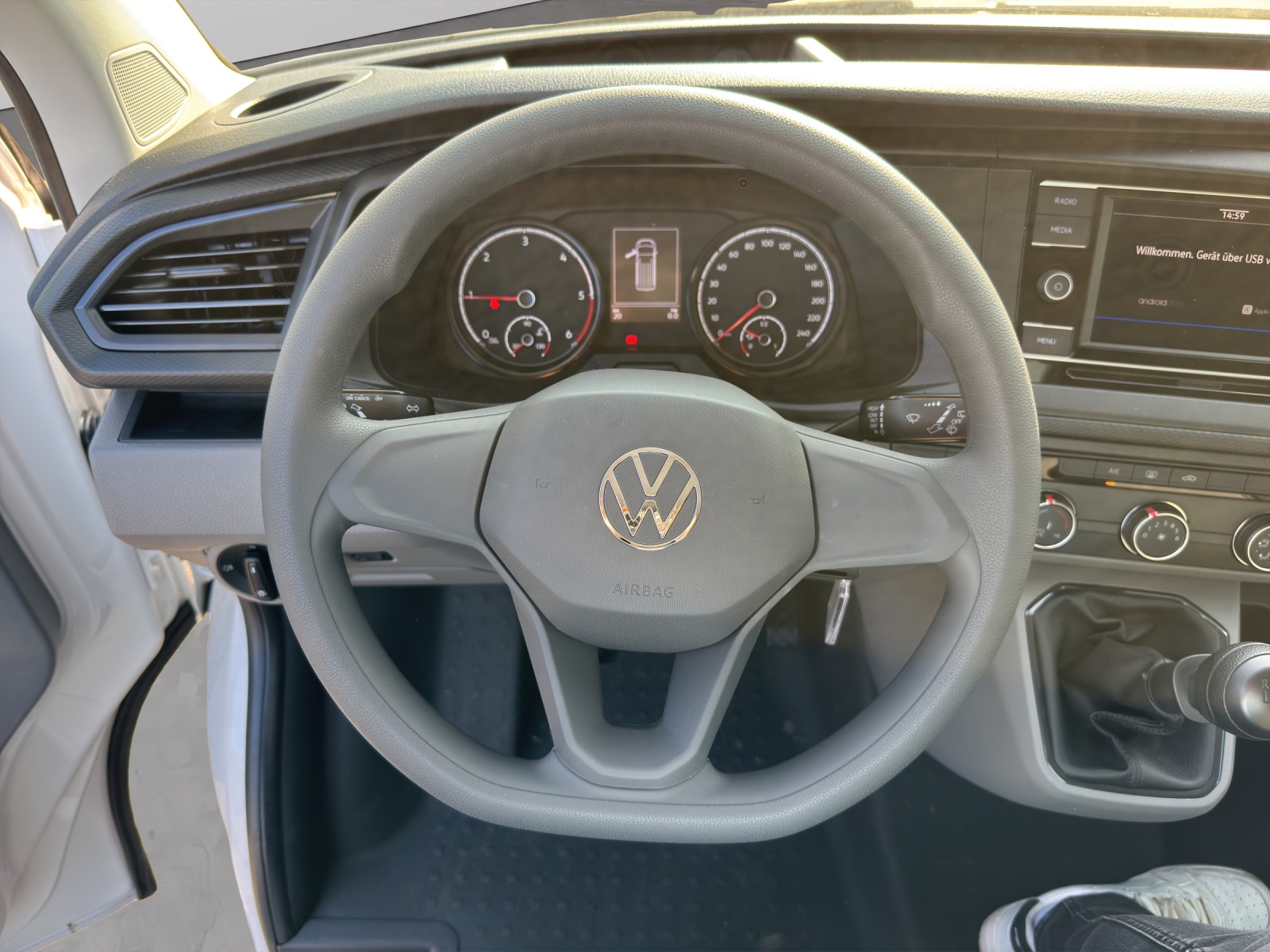 VW T6.1 2.0 TDI-image-5