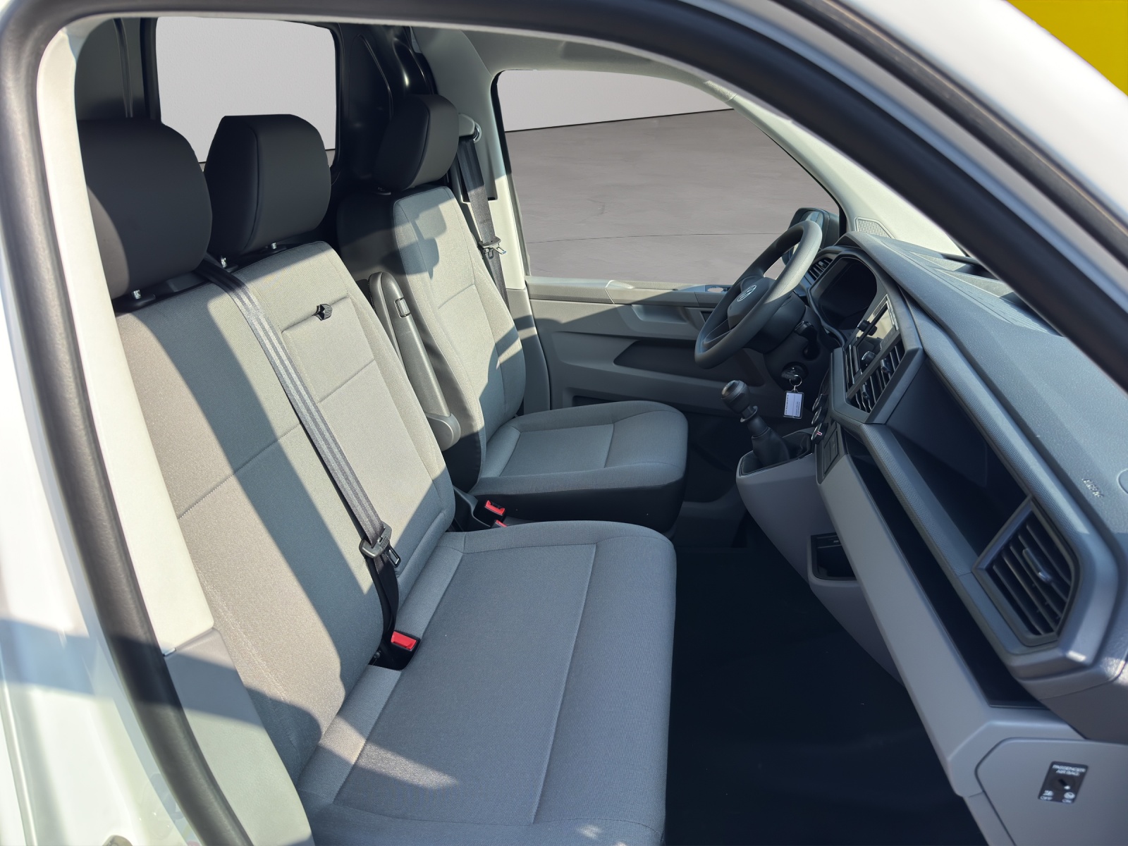 VW T6.1 2.0 TDI-image-10