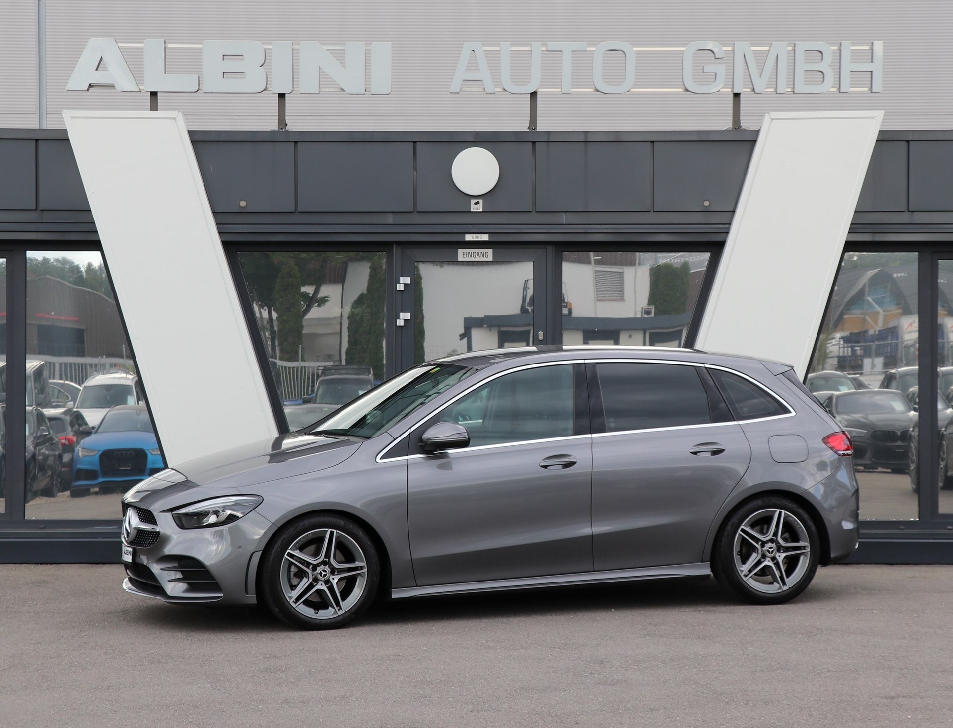 MERCEDES-BENZ B 220 d AMG Line 8G-DCT-image-0