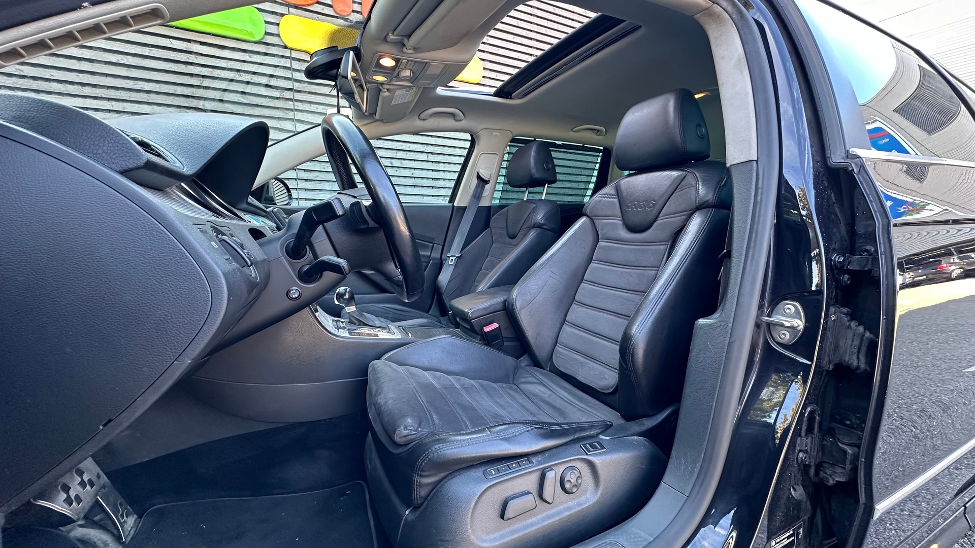 VW Passat Variant R36 4Motion-image-10