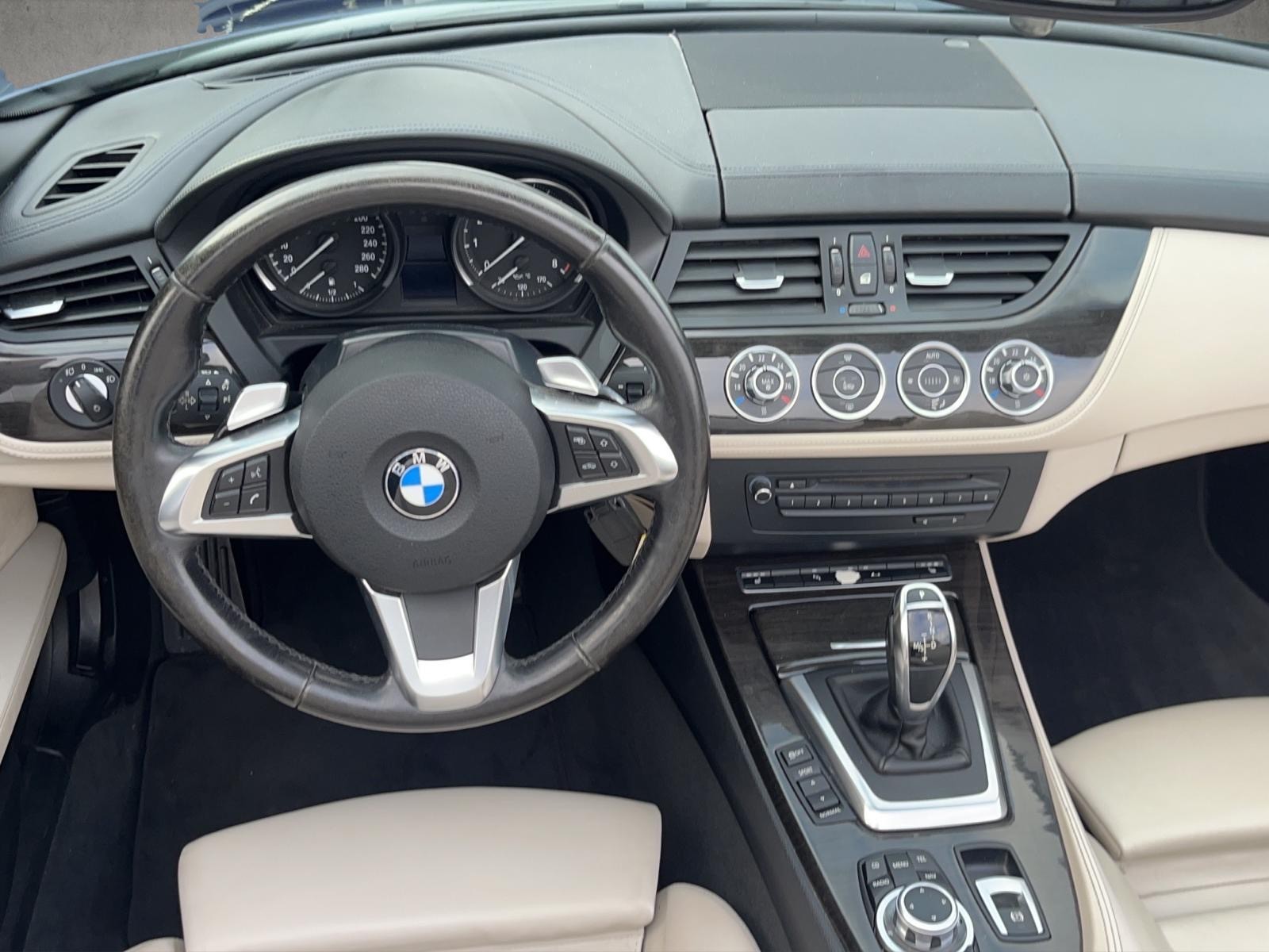 BMW Z4 sDrive35i DKG-image-8