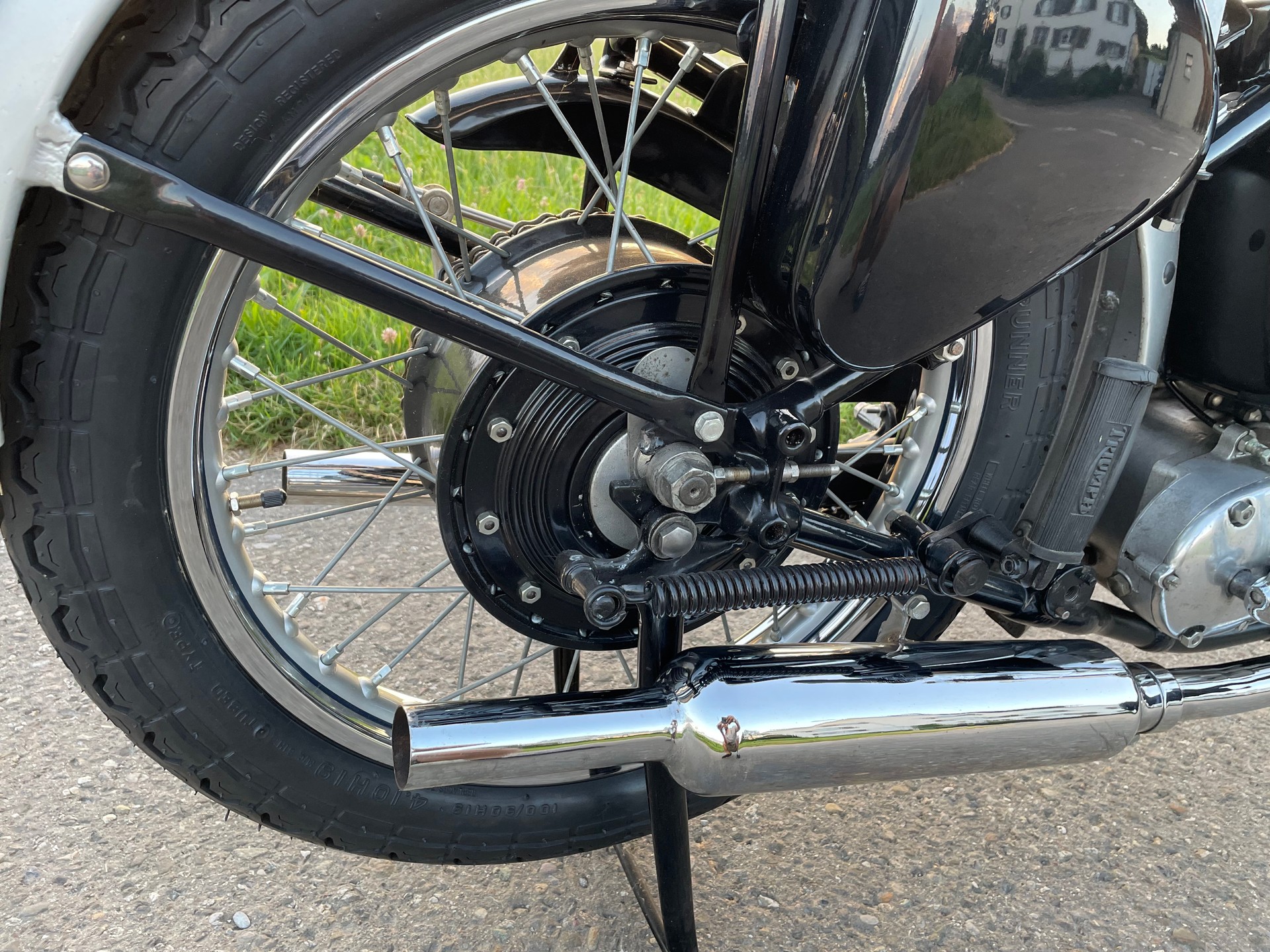 TRIUMPH T100 Competition-image-8