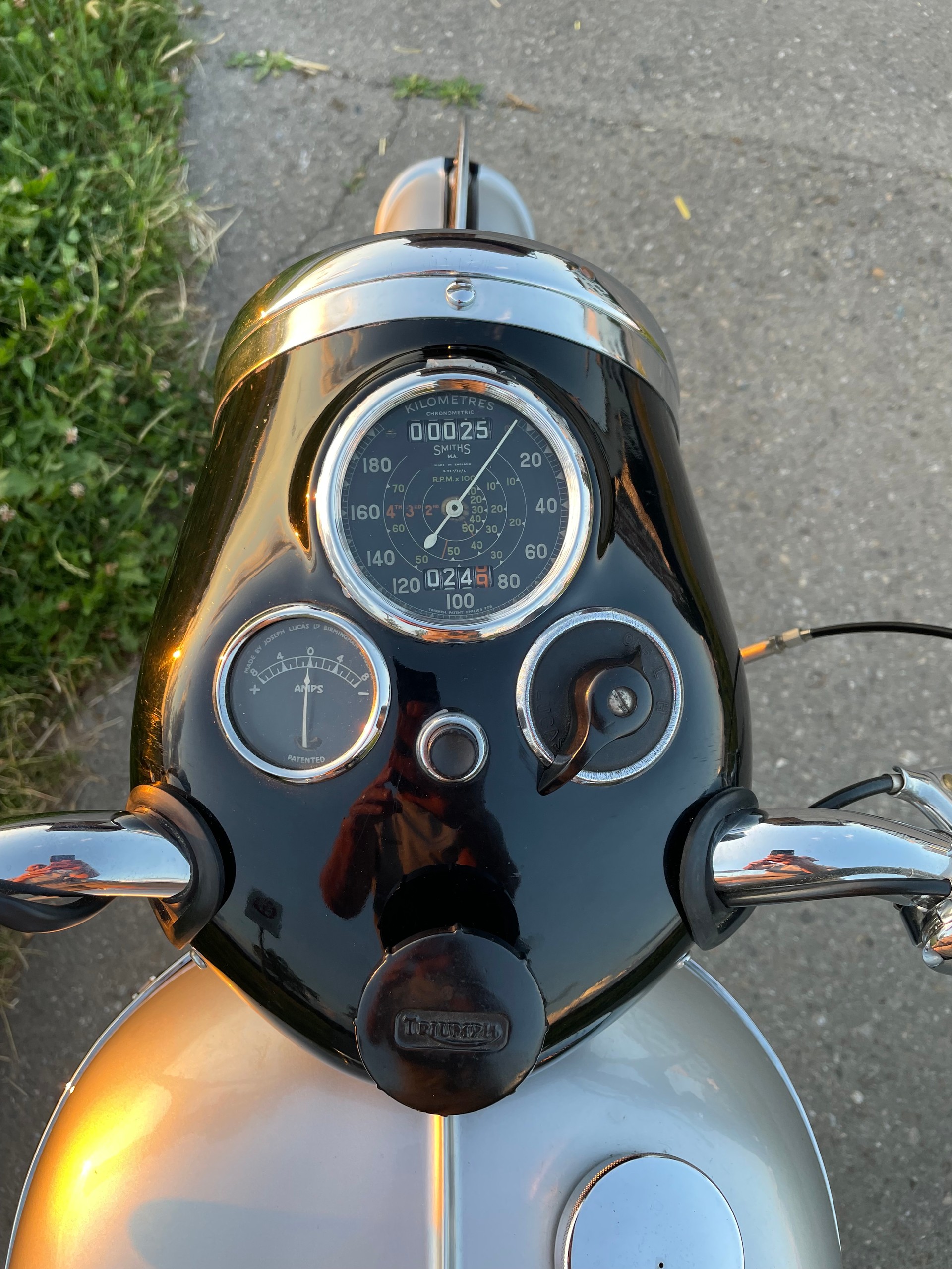 TRIUMPH T100 Competition-image-6